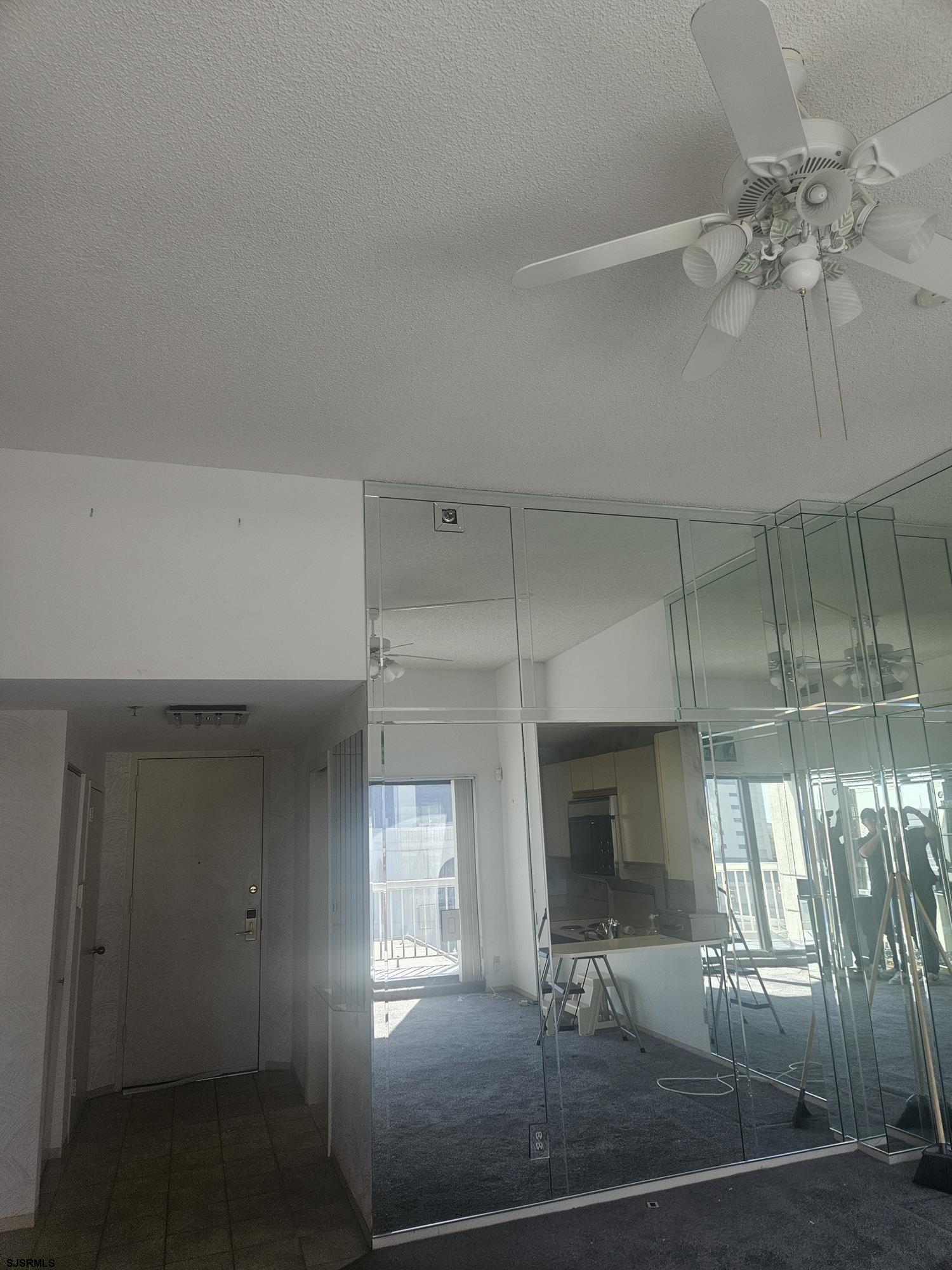 3101 Boardwalk - Picture 3