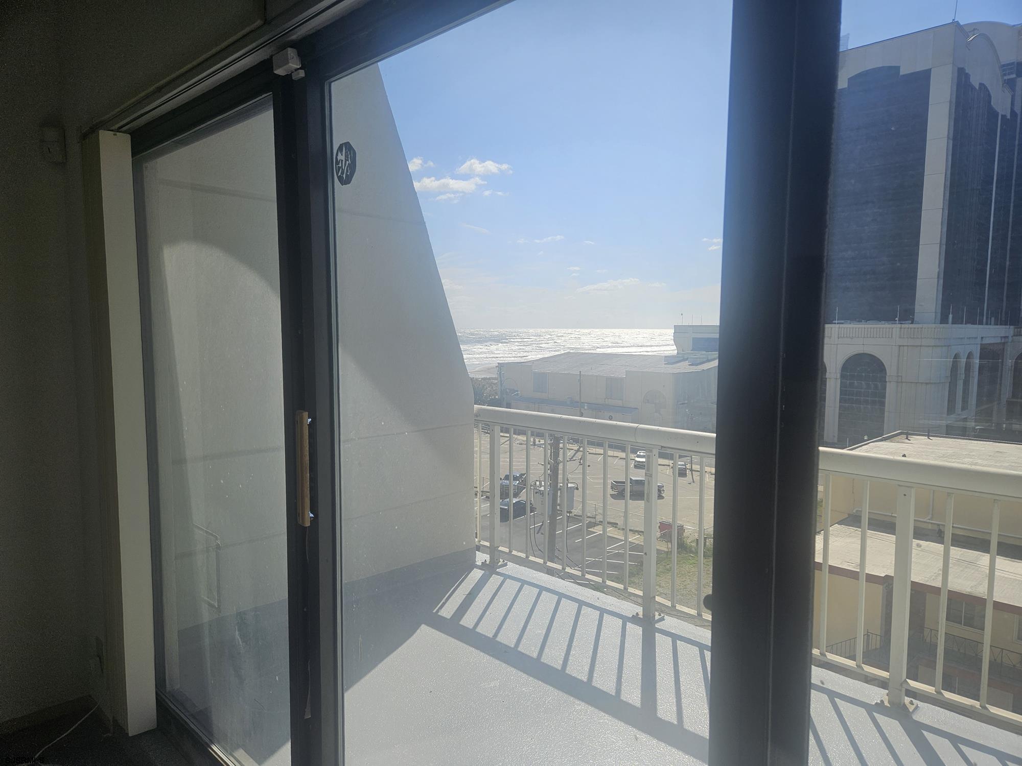 3101 Boardwalk - Picture 4