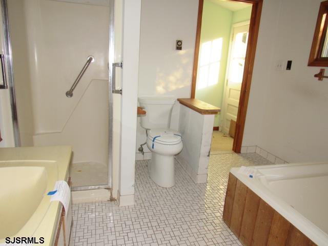 6206 Roberts Avenue - Picture 2