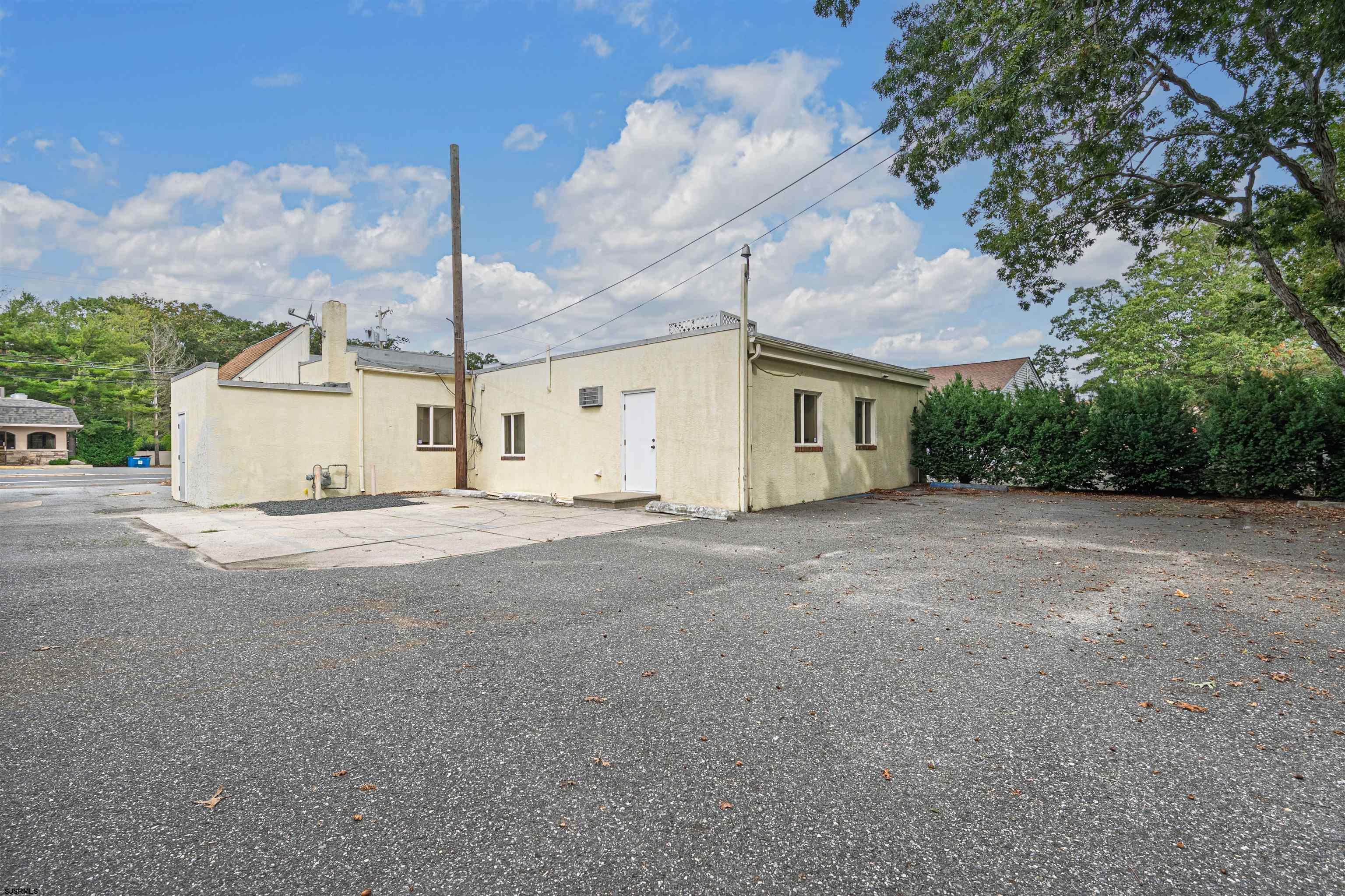 2406 New Rd - Picture 1