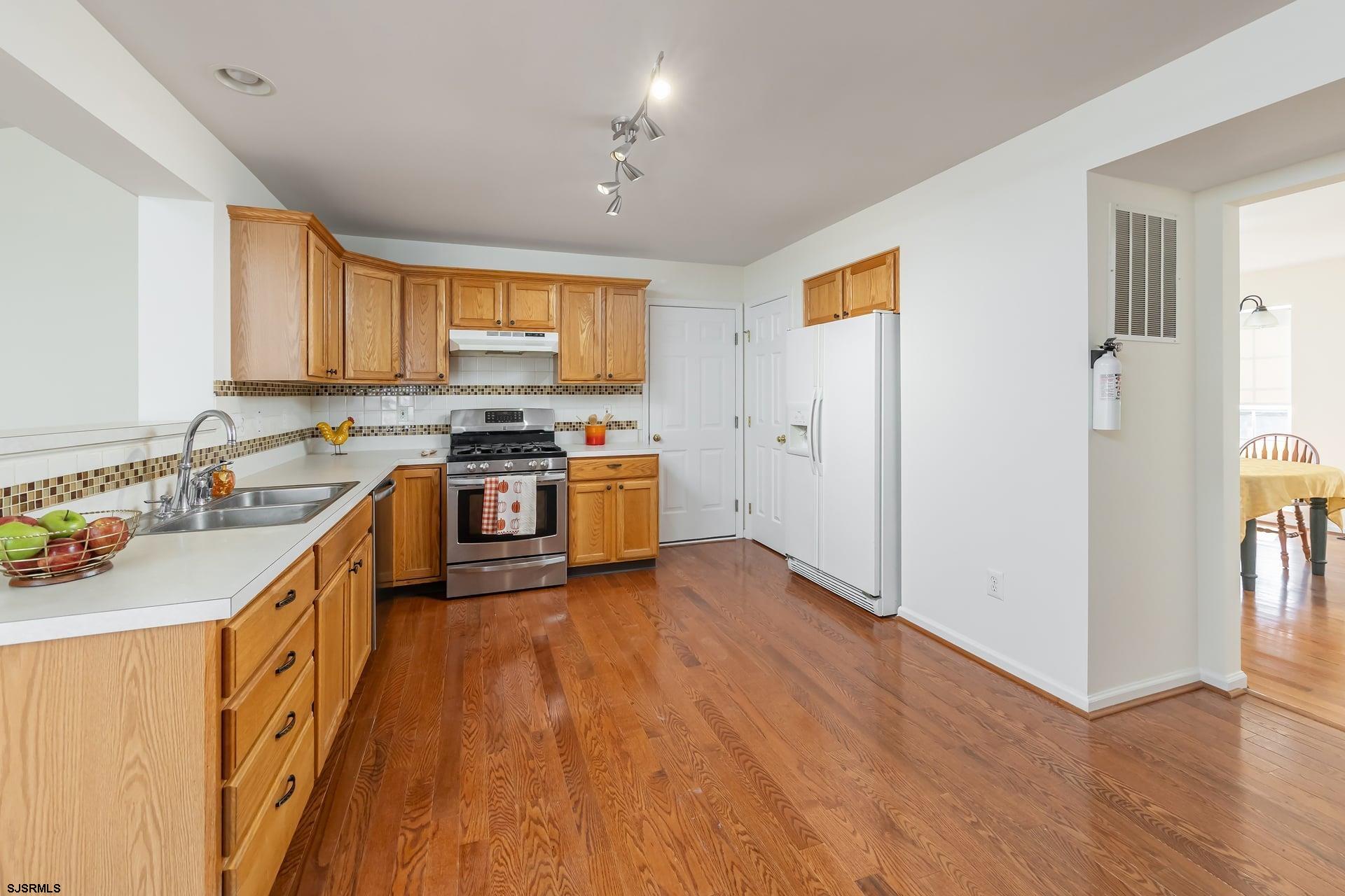306 Blossom Cir Cir