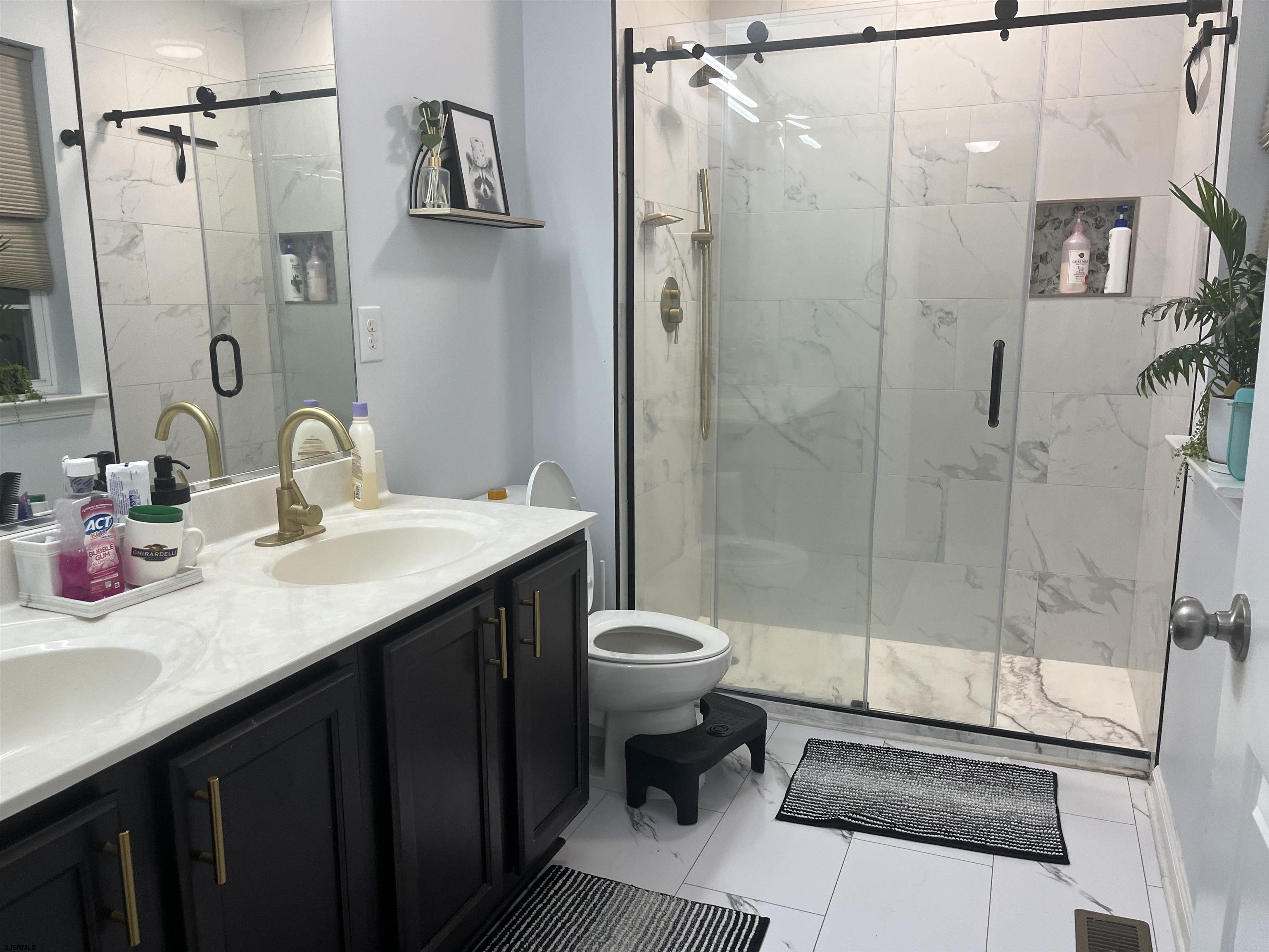 2 Gardenia Dr