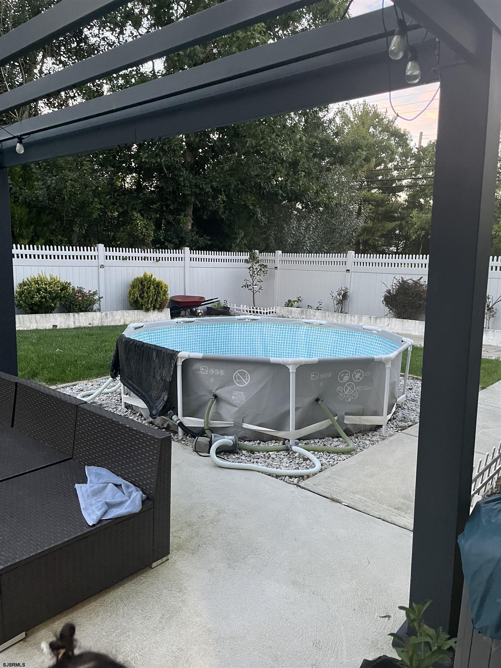 2 Gardenia Dr