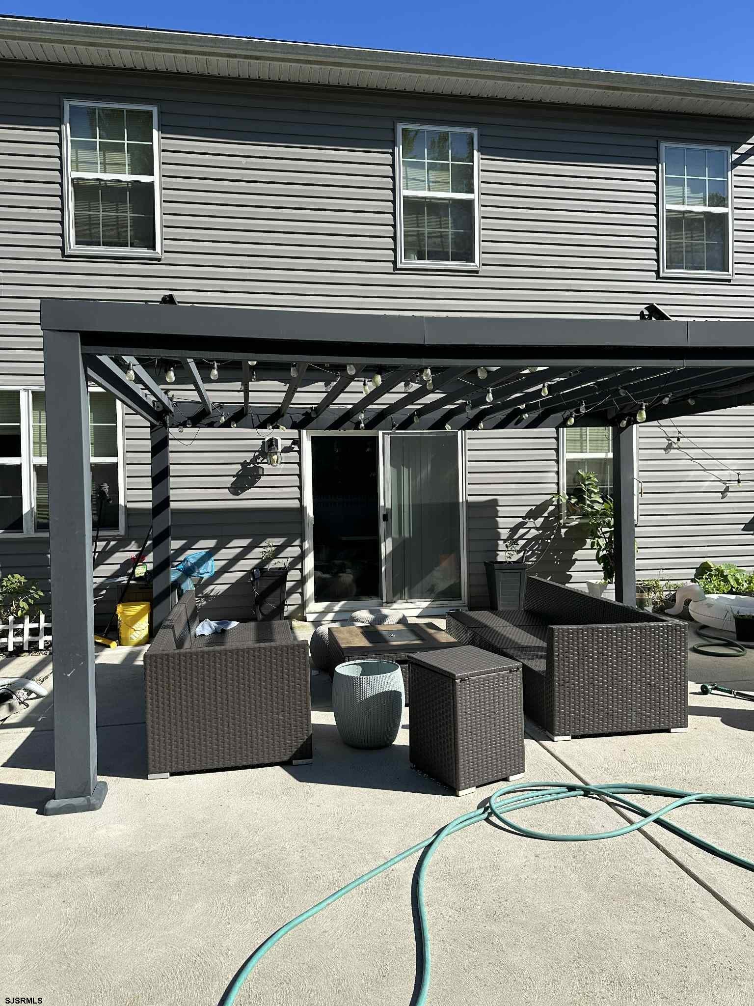 2 Gardenia Dr