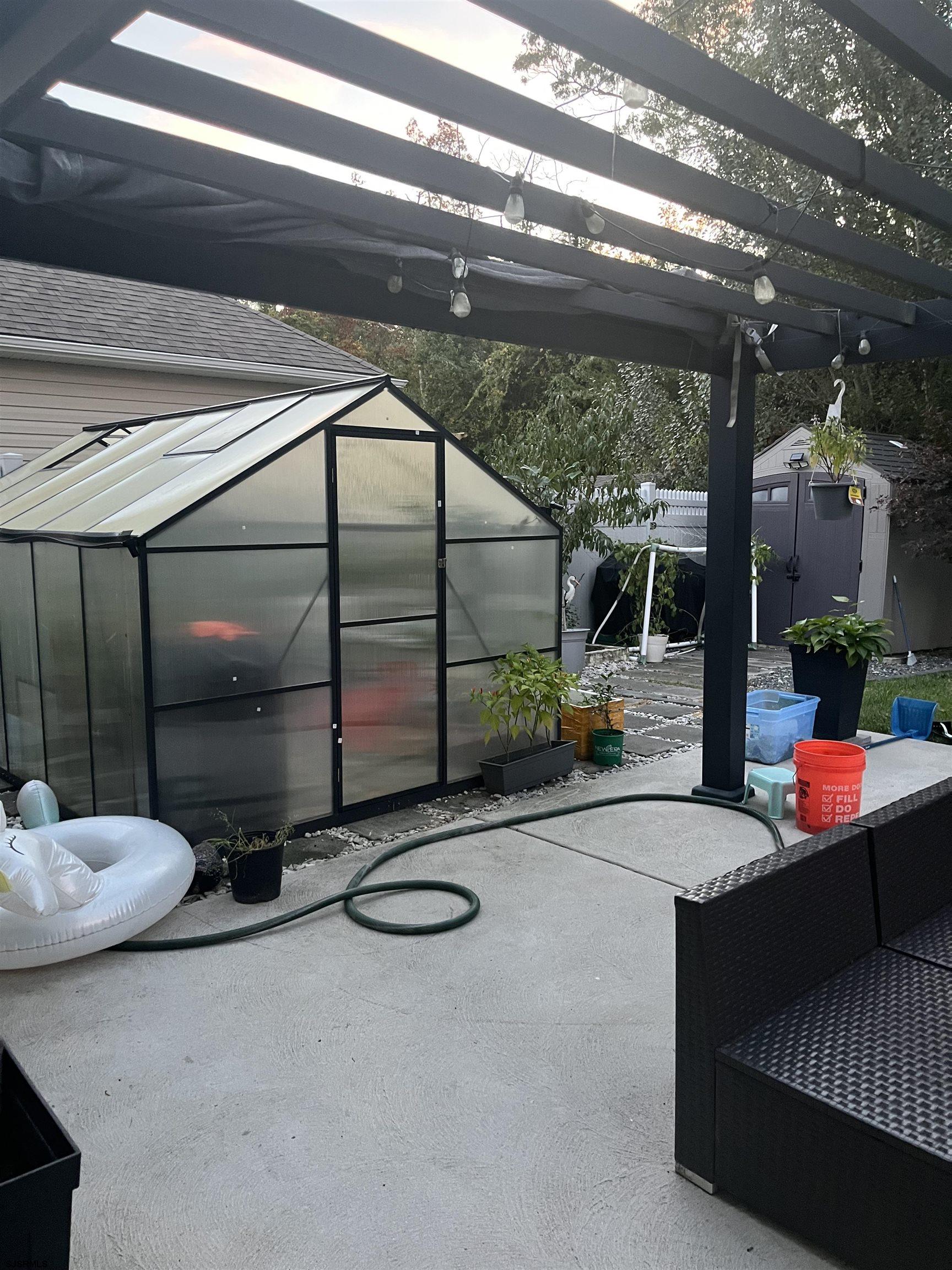 2 Gardenia Dr