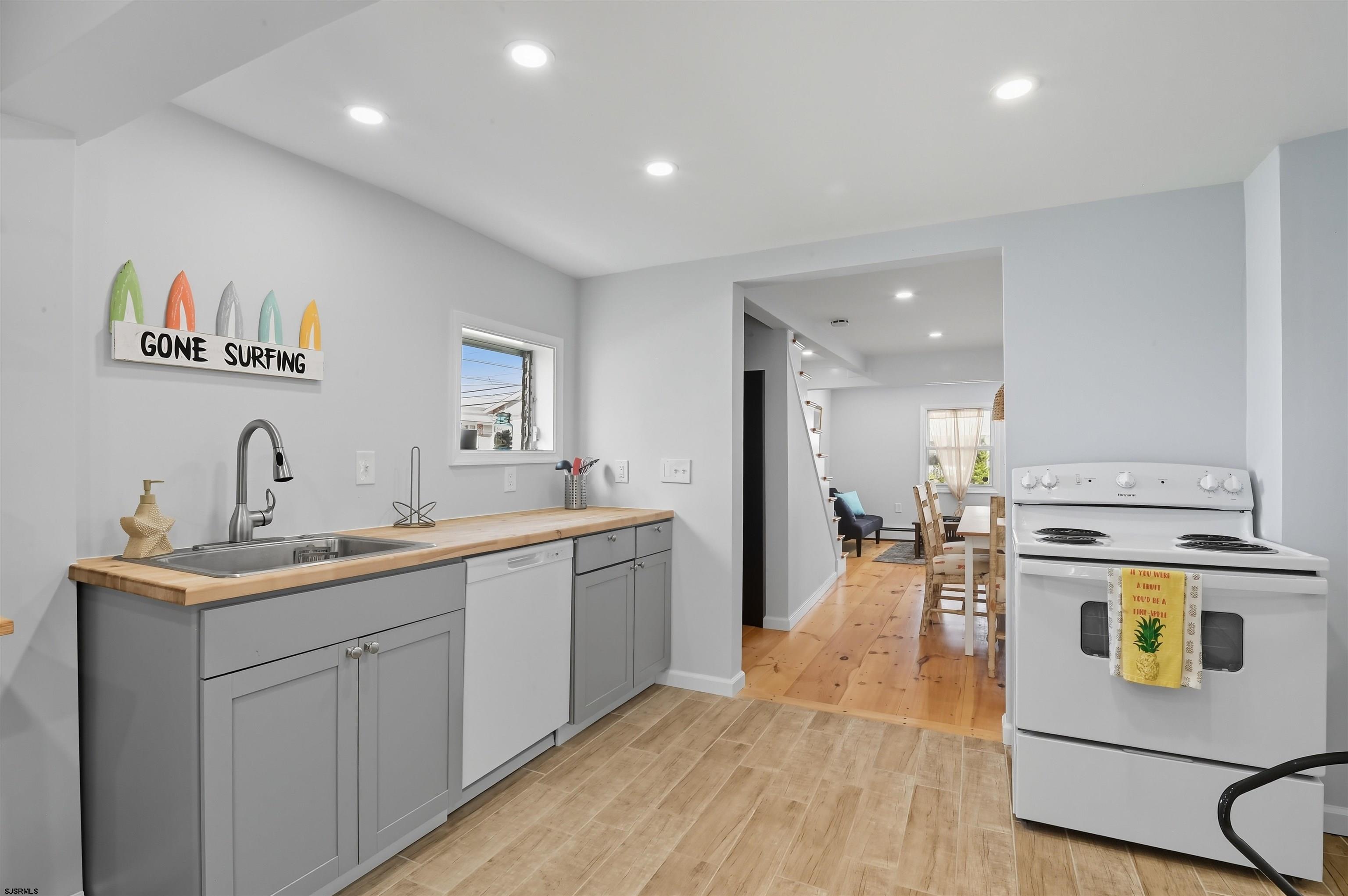 22 N Coolidge Avenue