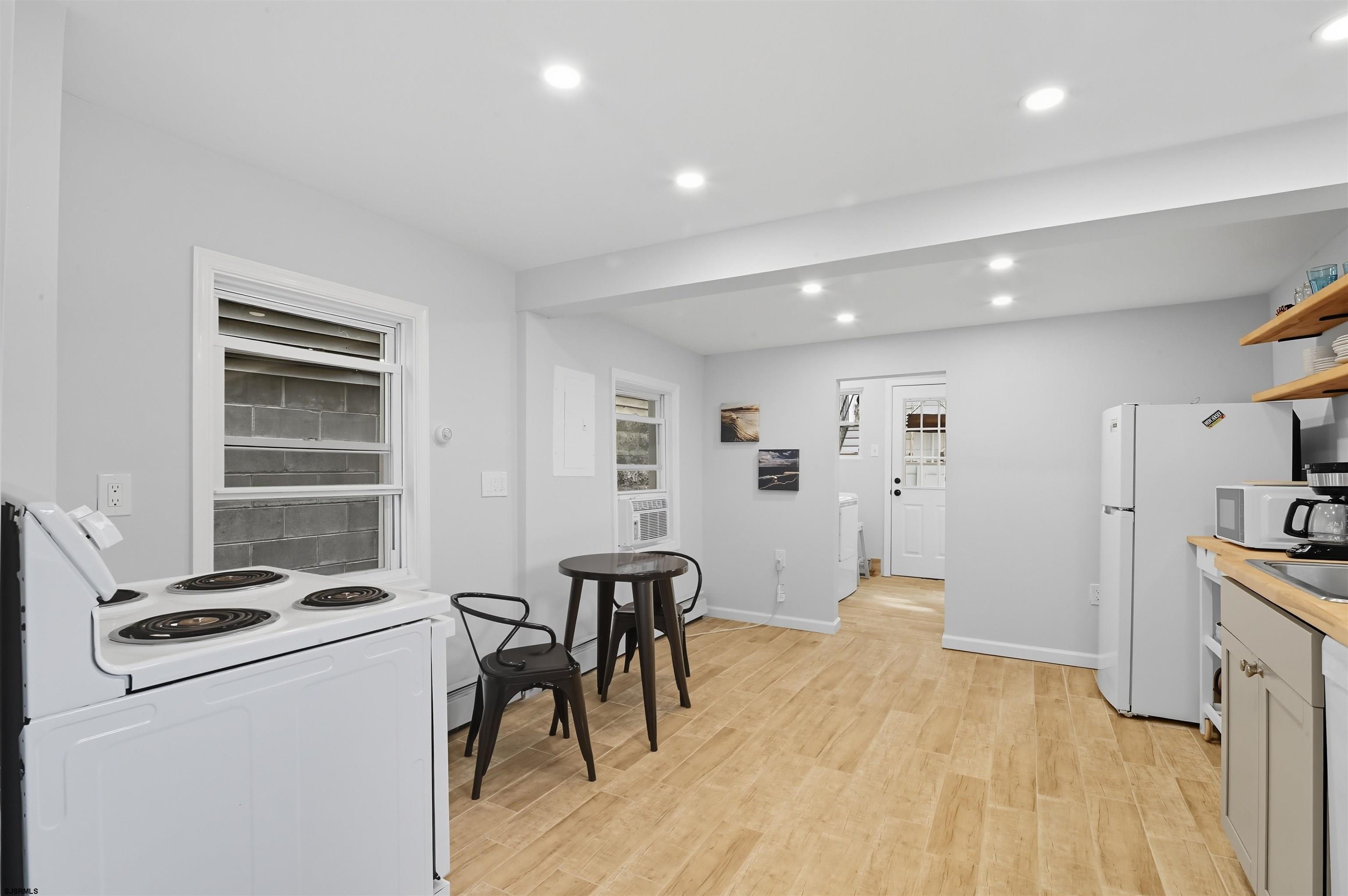 22 N Coolidge Avenue