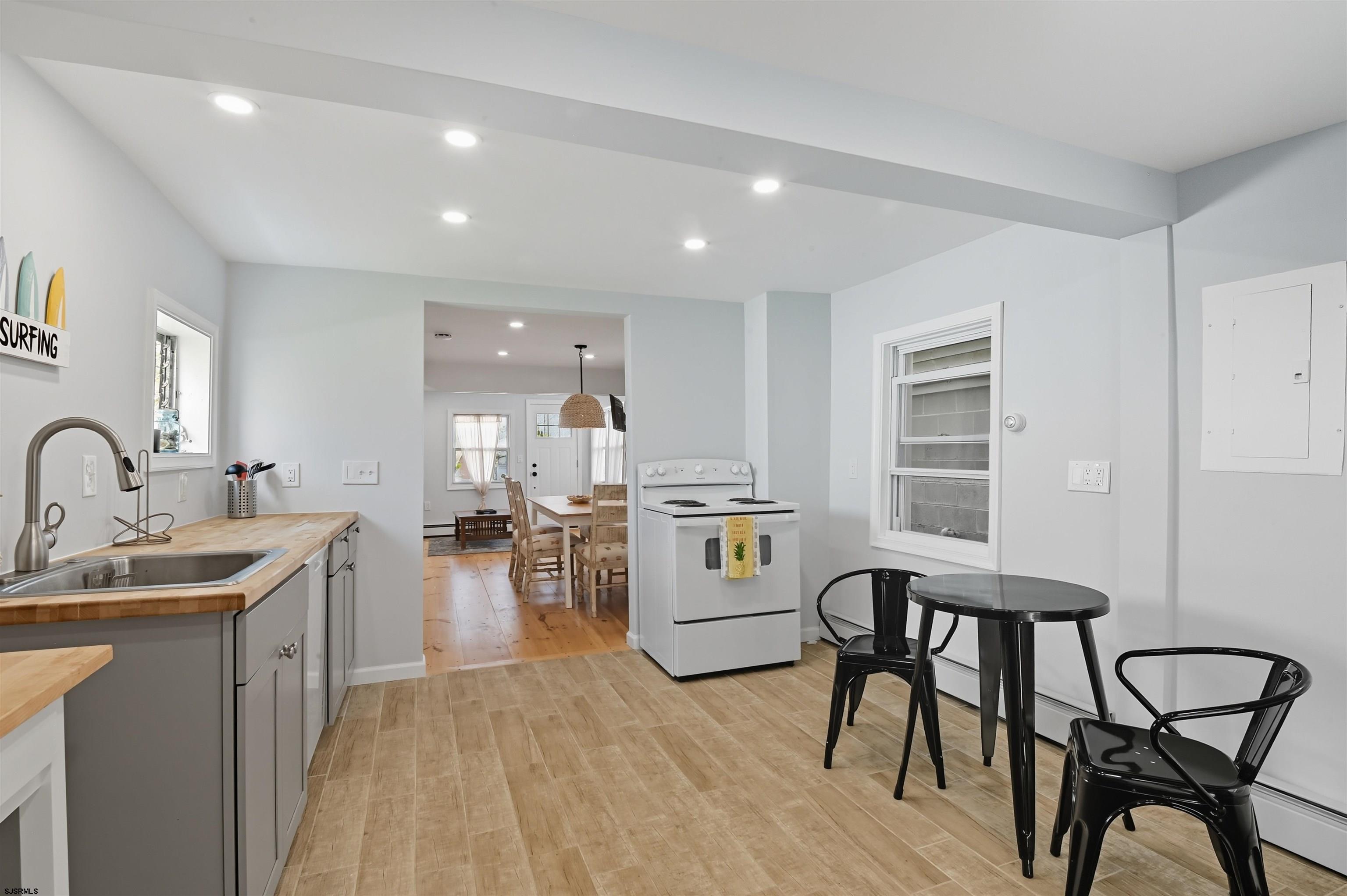 22 N Coolidge Avenue