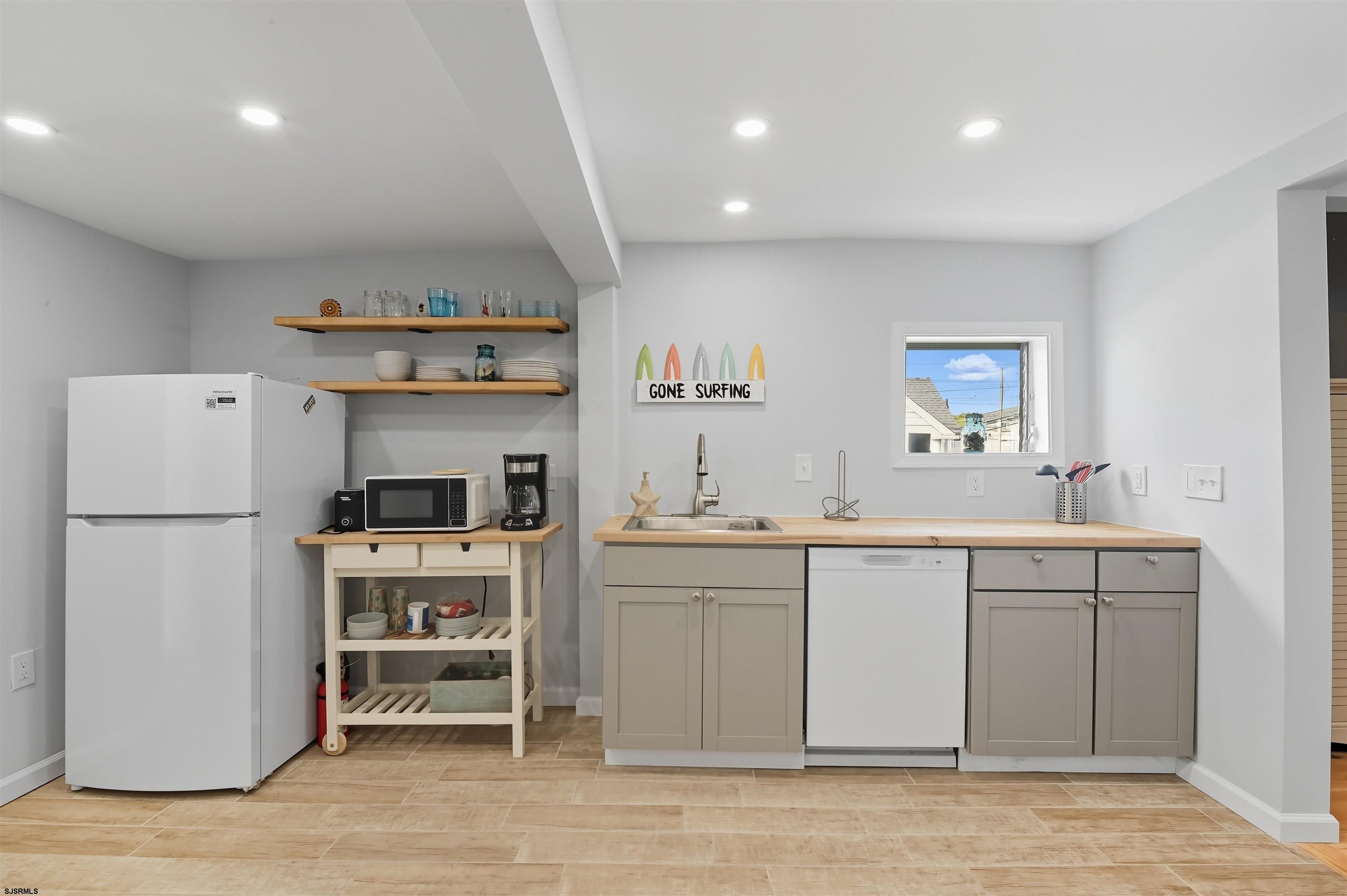 22 N Coolidge Avenue