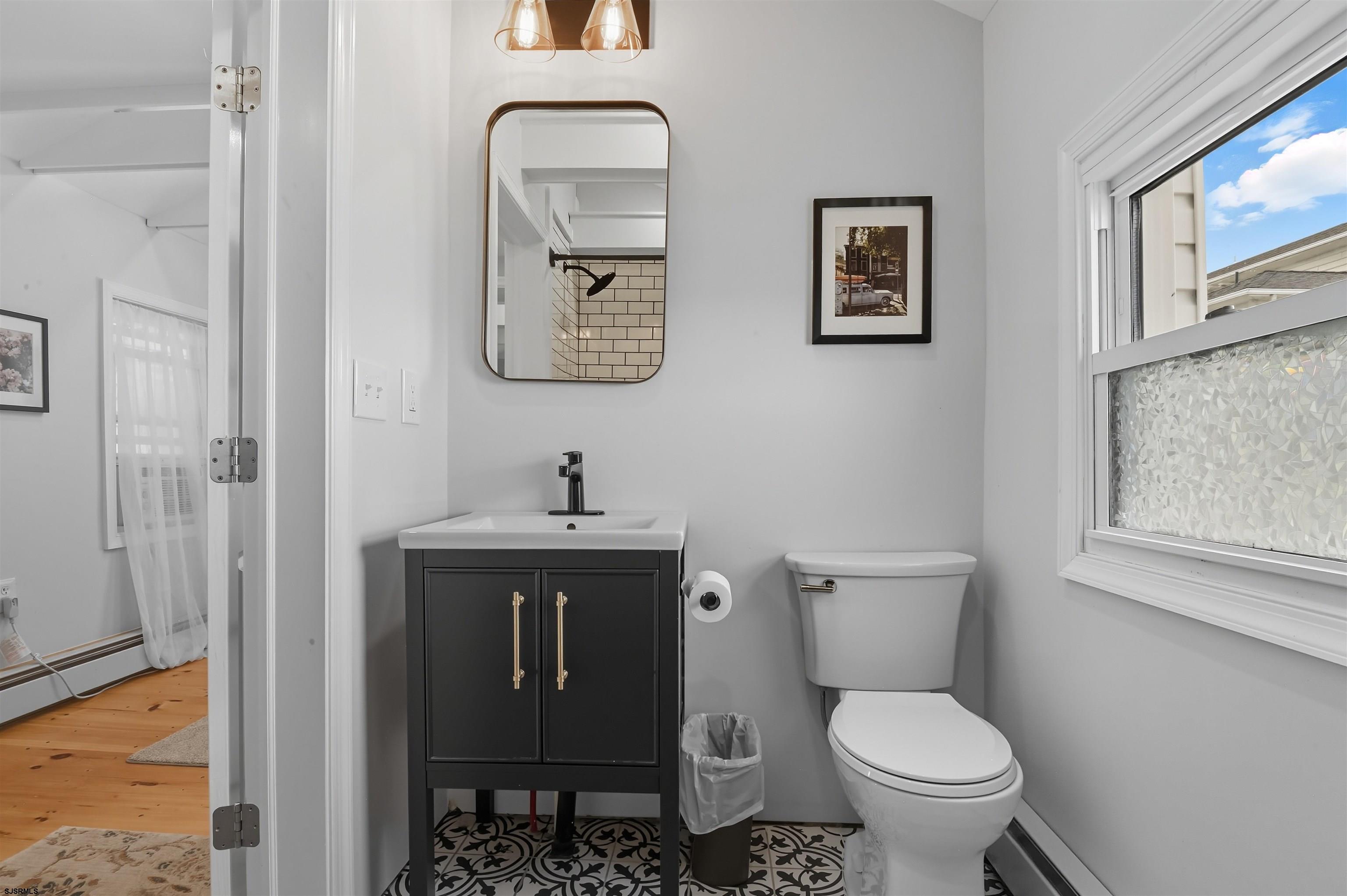 22 N Coolidge Avenue