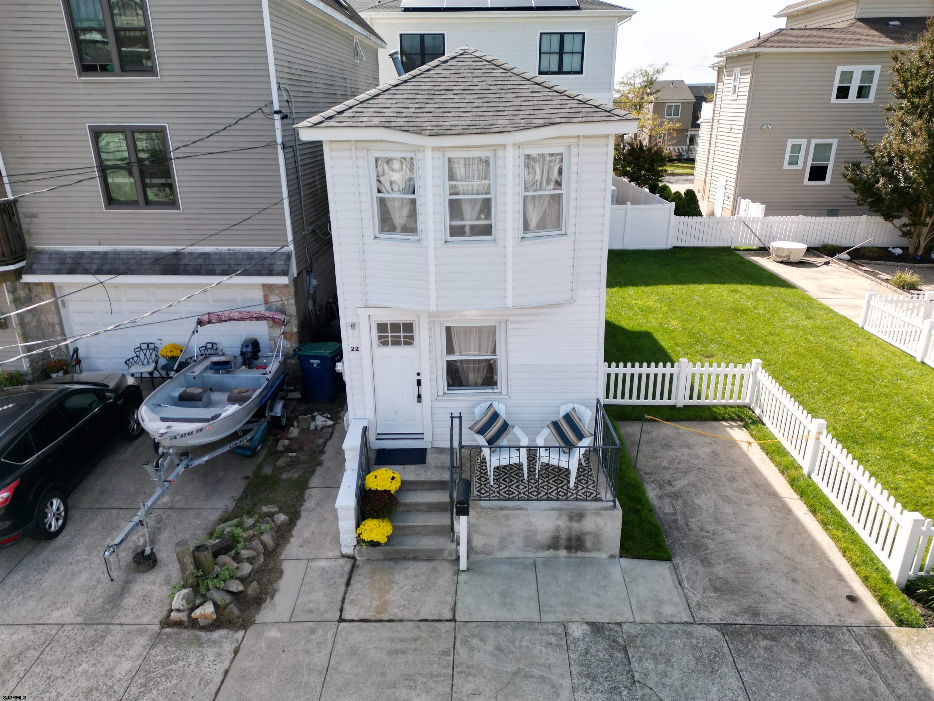 22 N Coolidge Avenue