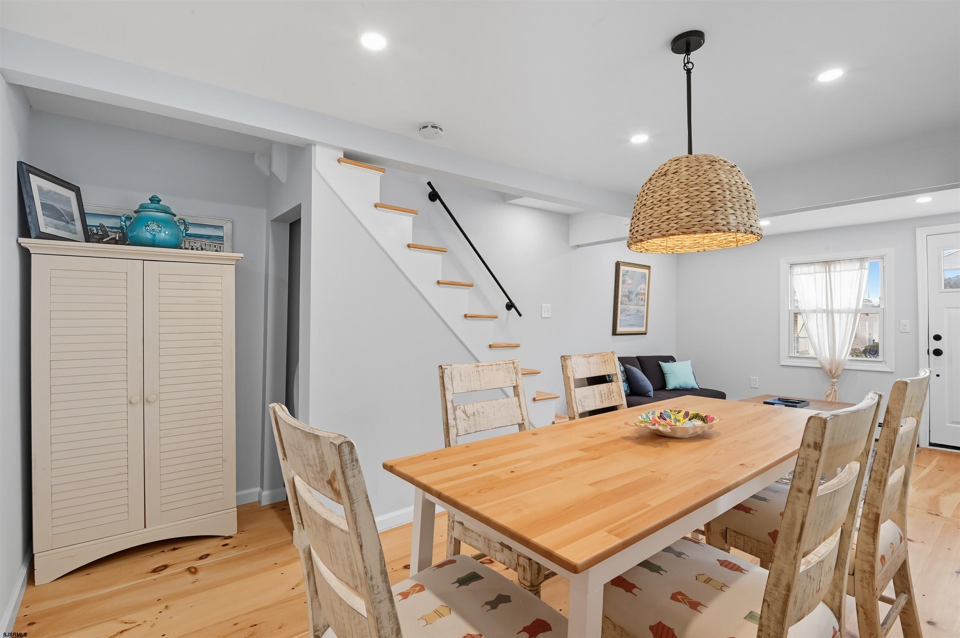 22 N Coolidge Avenue