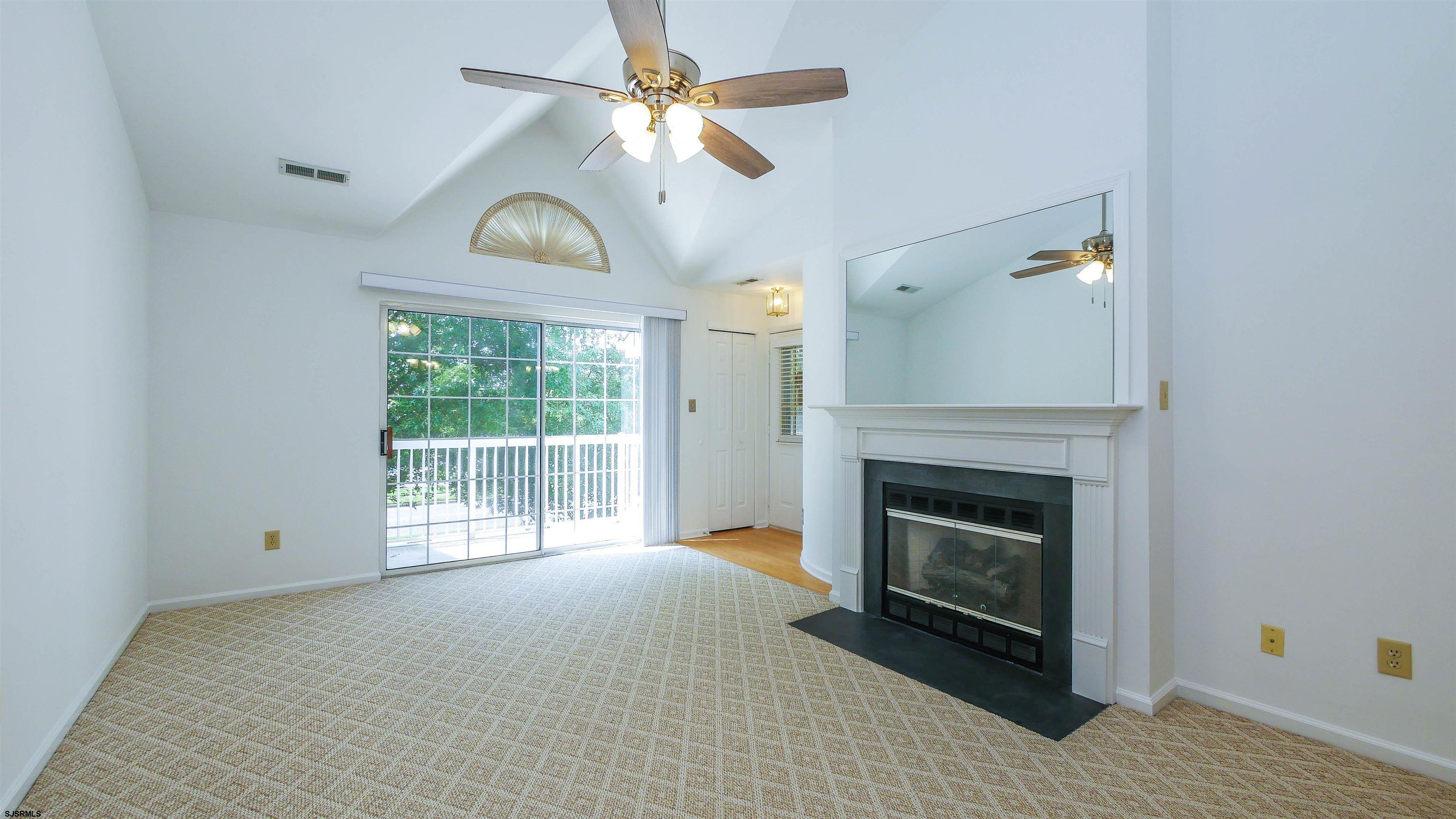 550 Central Avenue - Picture 1