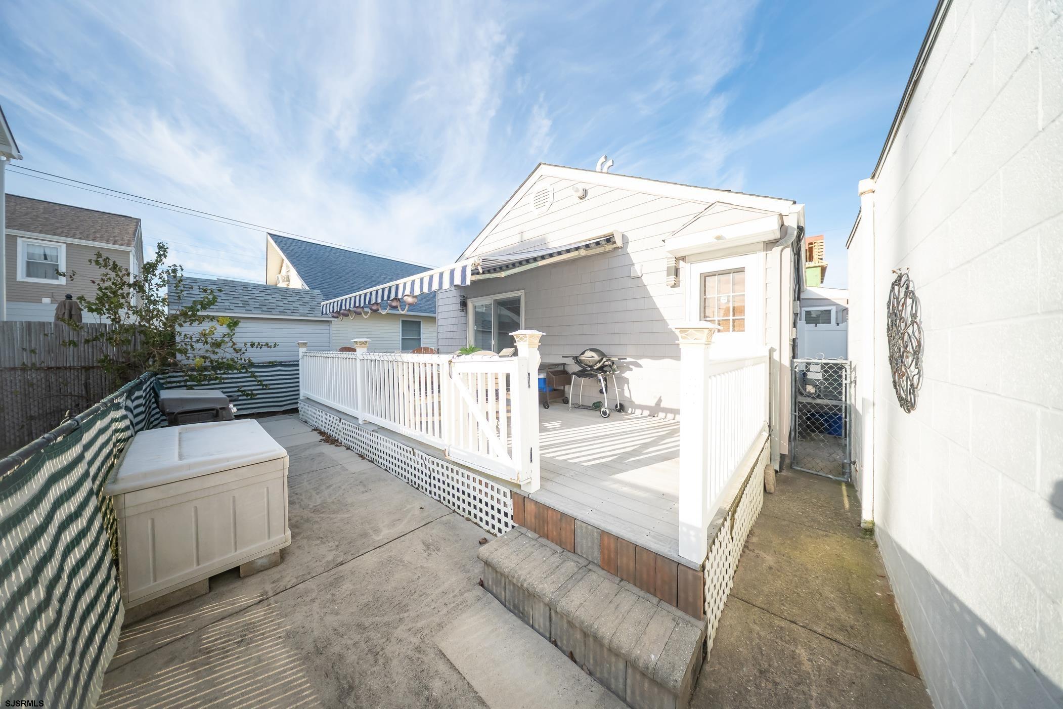 222 N Delavan Avenue