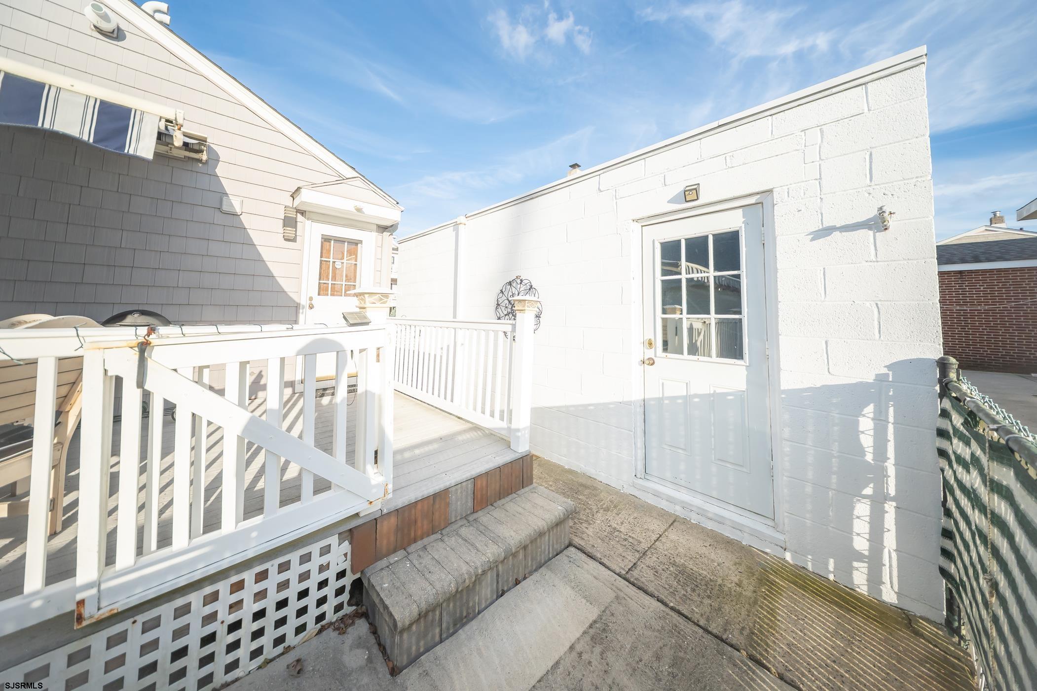 222 N Delavan Avenue