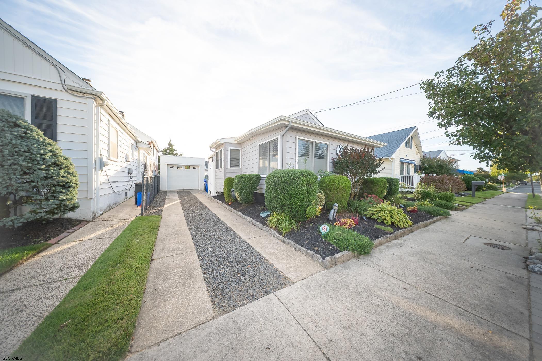 222 N Delavan Avenue