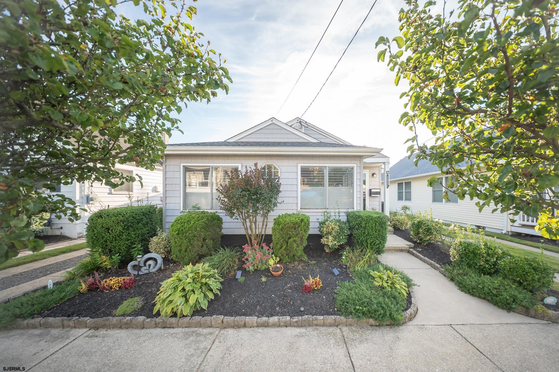 222 N Delavan Avenue