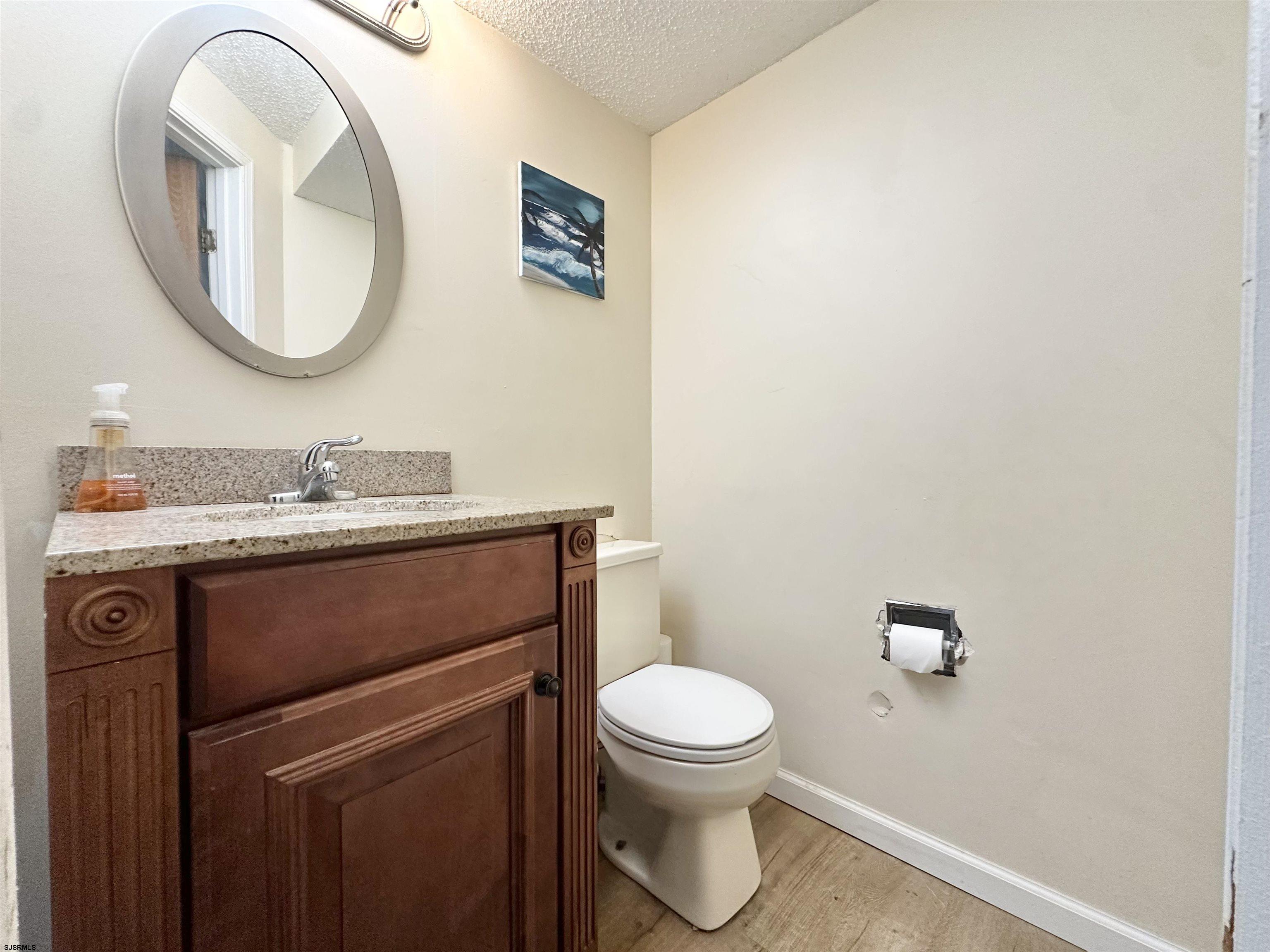 12 A Ontario Dr - Picture 4