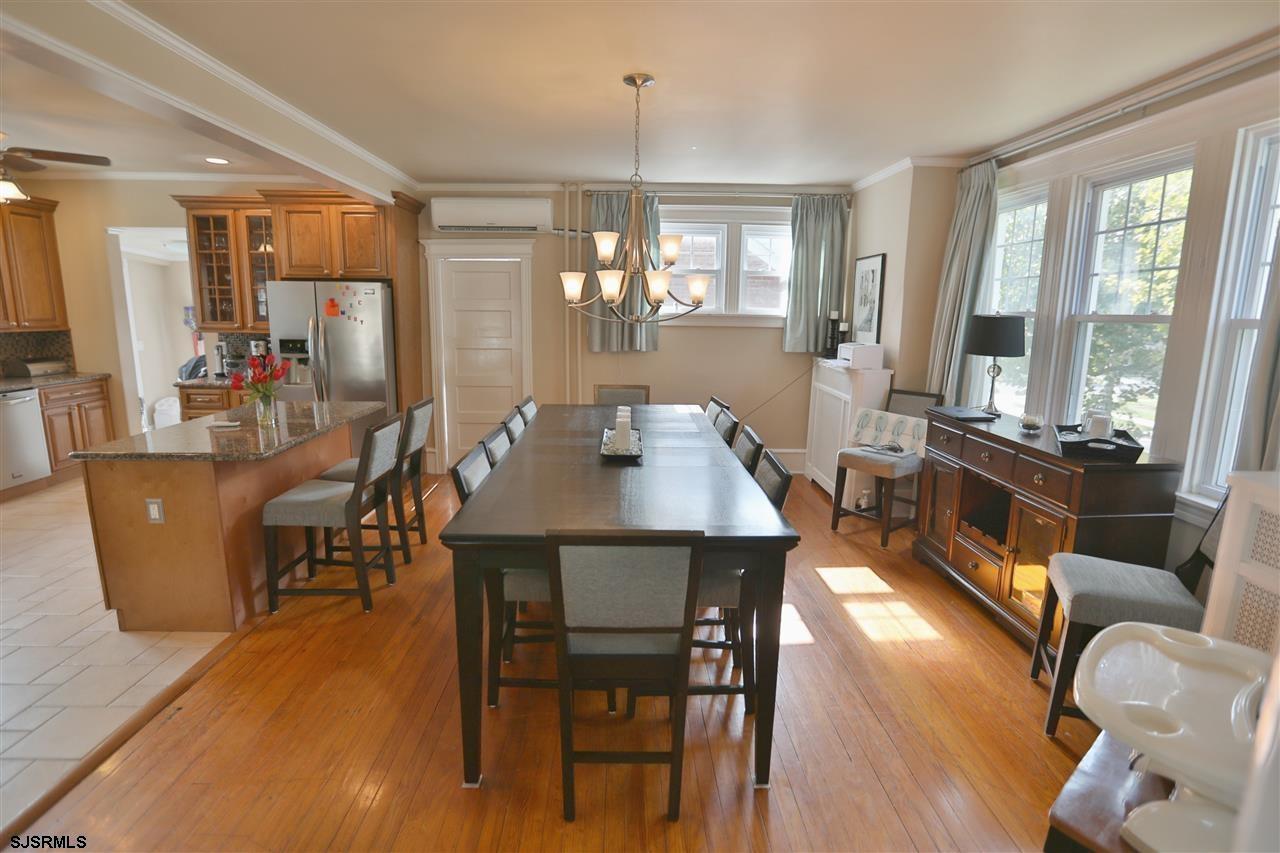 26 N Richards Avenue