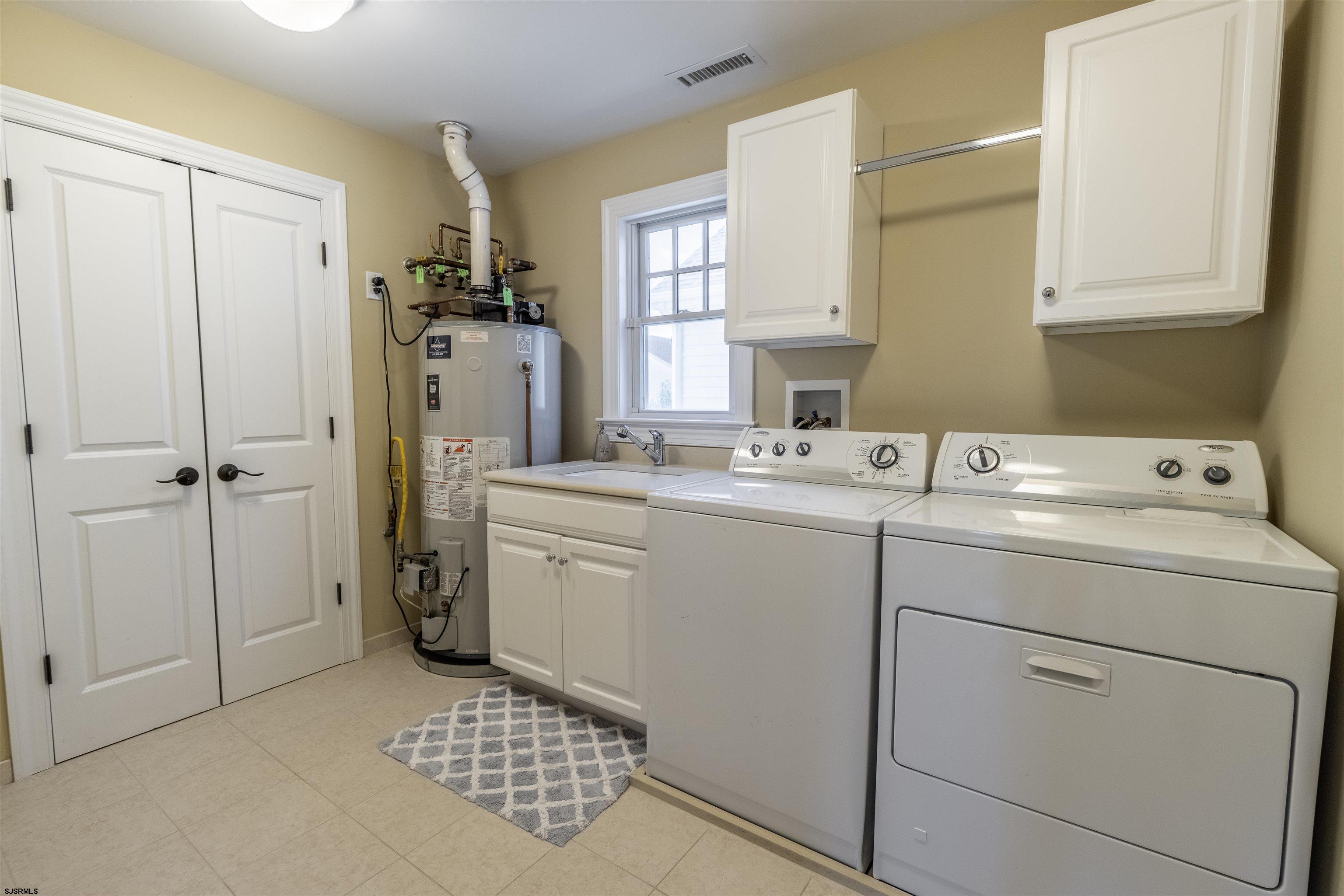 38 N Gladstone Avenue