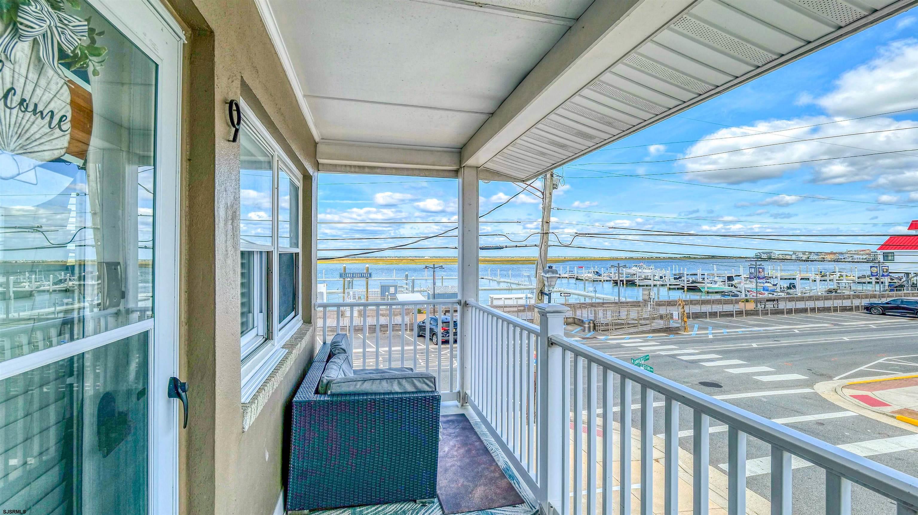 9500 Amherst Avenue - Picture 1