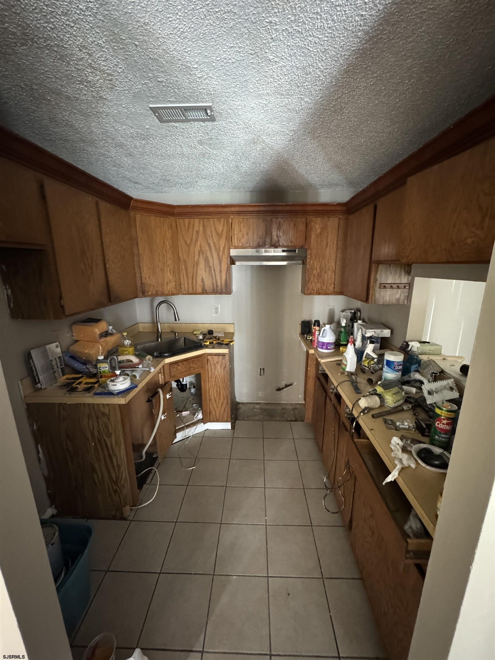 137 Liberty Ct Ct - Picture 2