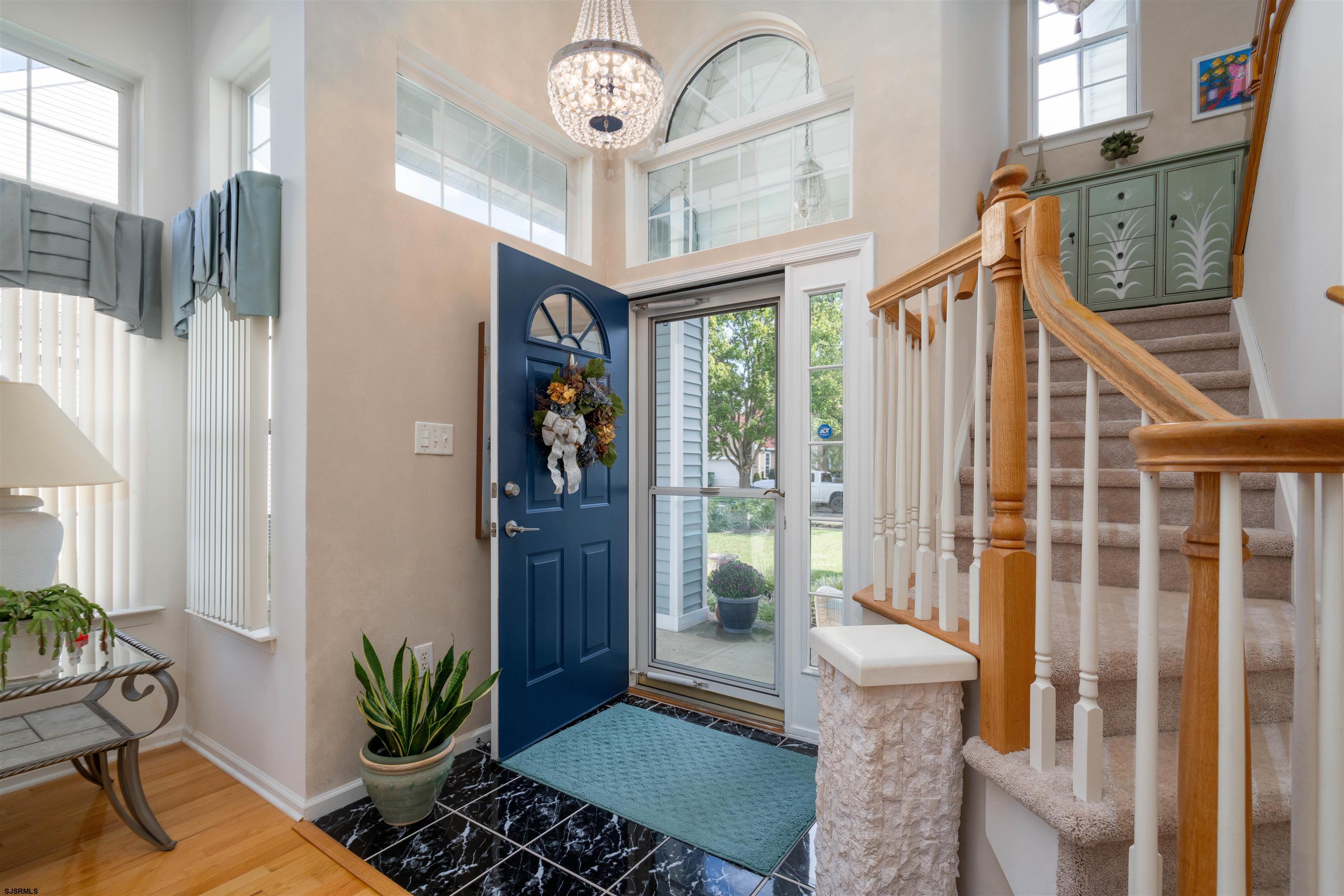133 Bonita Dr - Picture 2