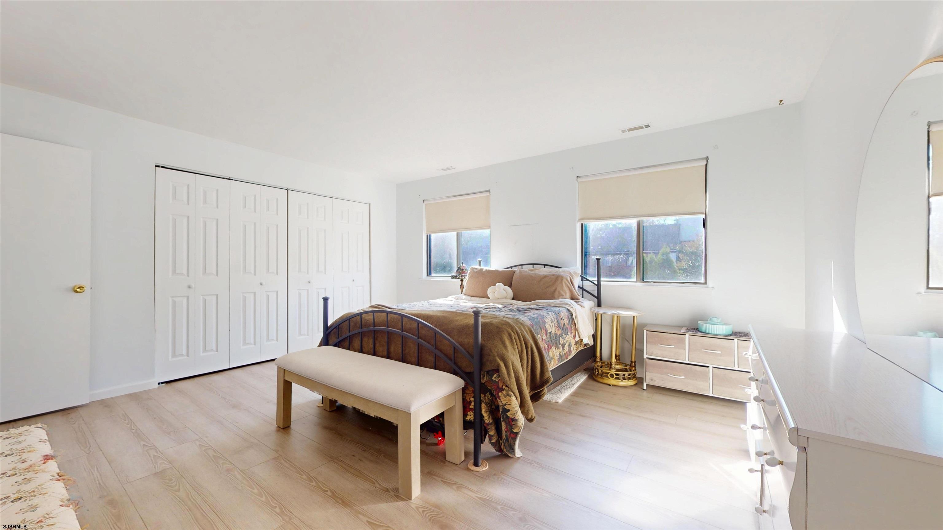 8 Country Spruce Ln