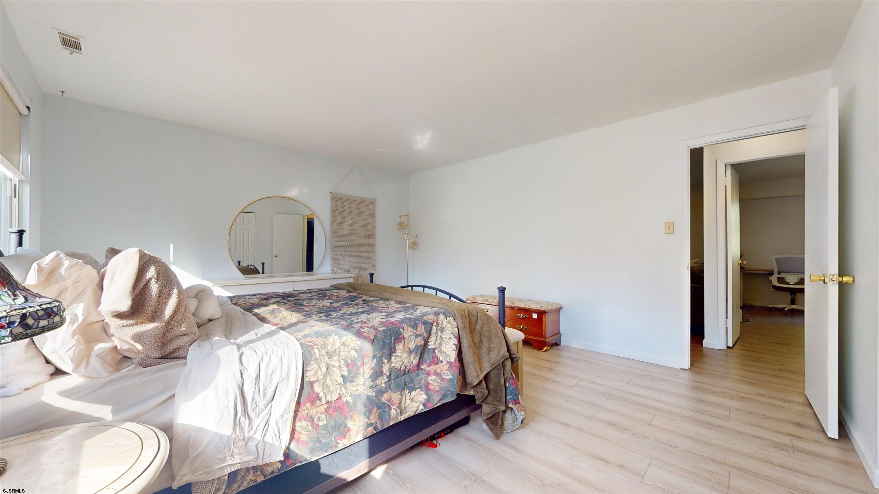 8 Country Spruce Ln