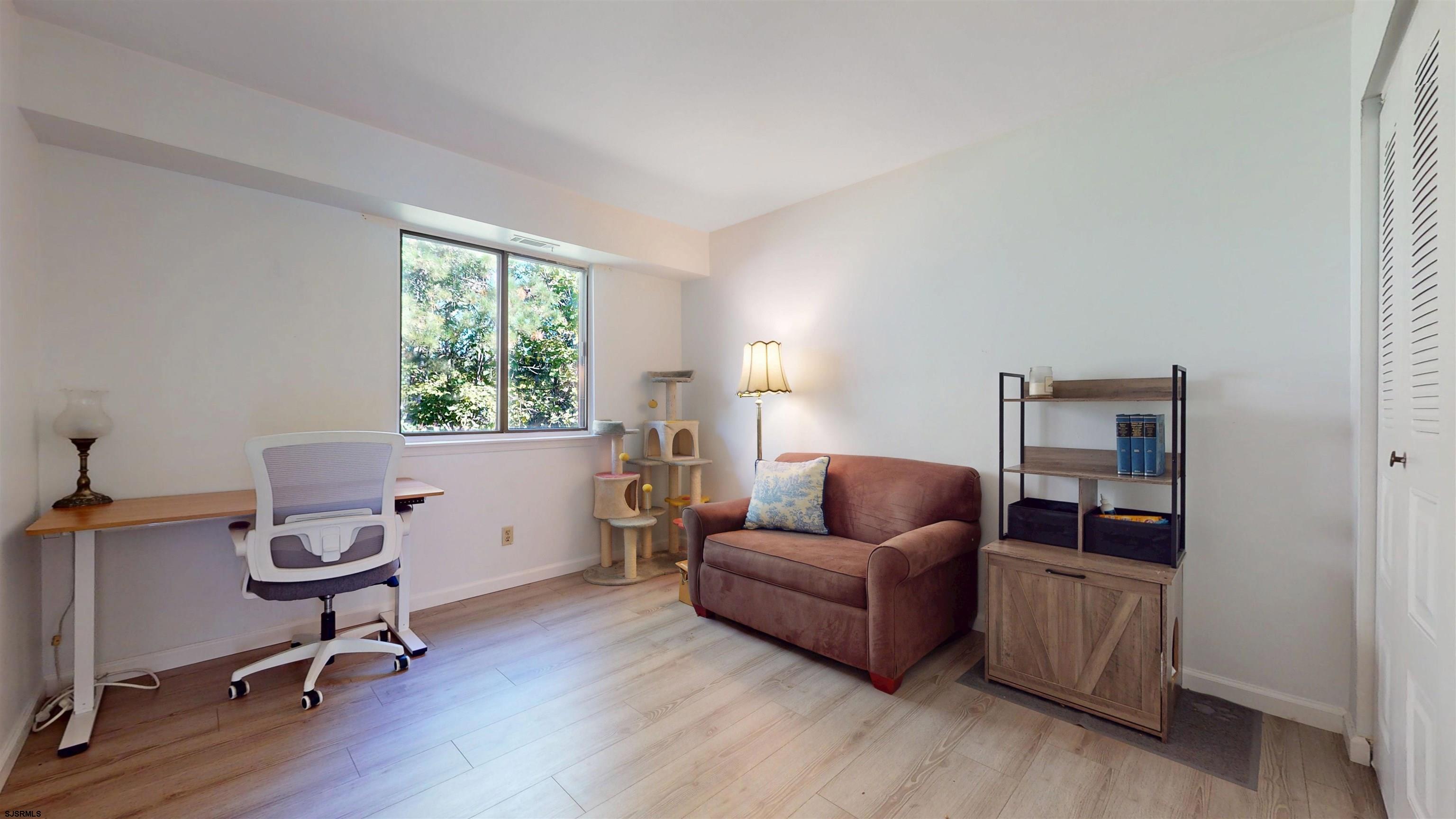 8 Country Spruce Ln