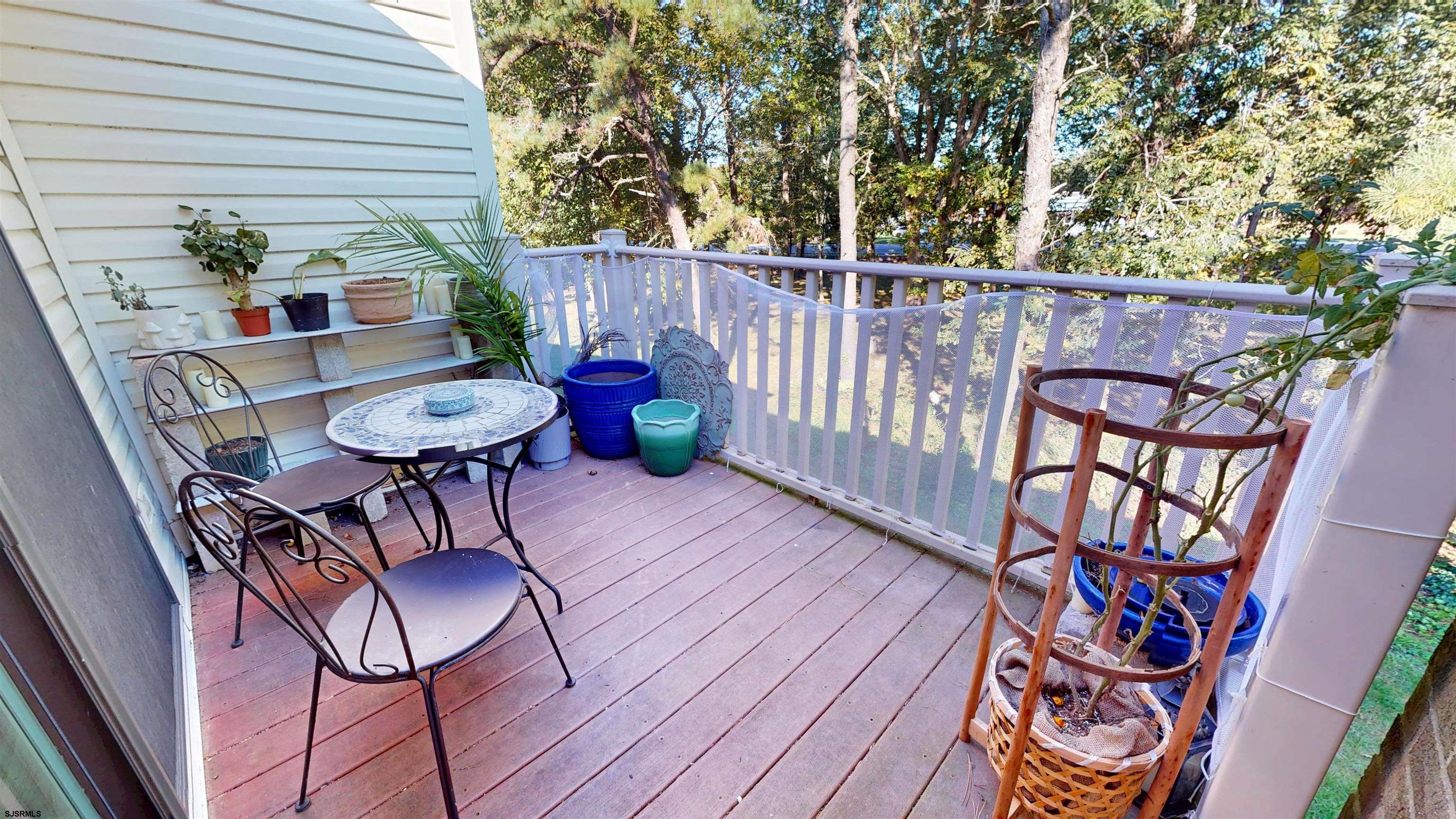 8 Country Spruce Ln