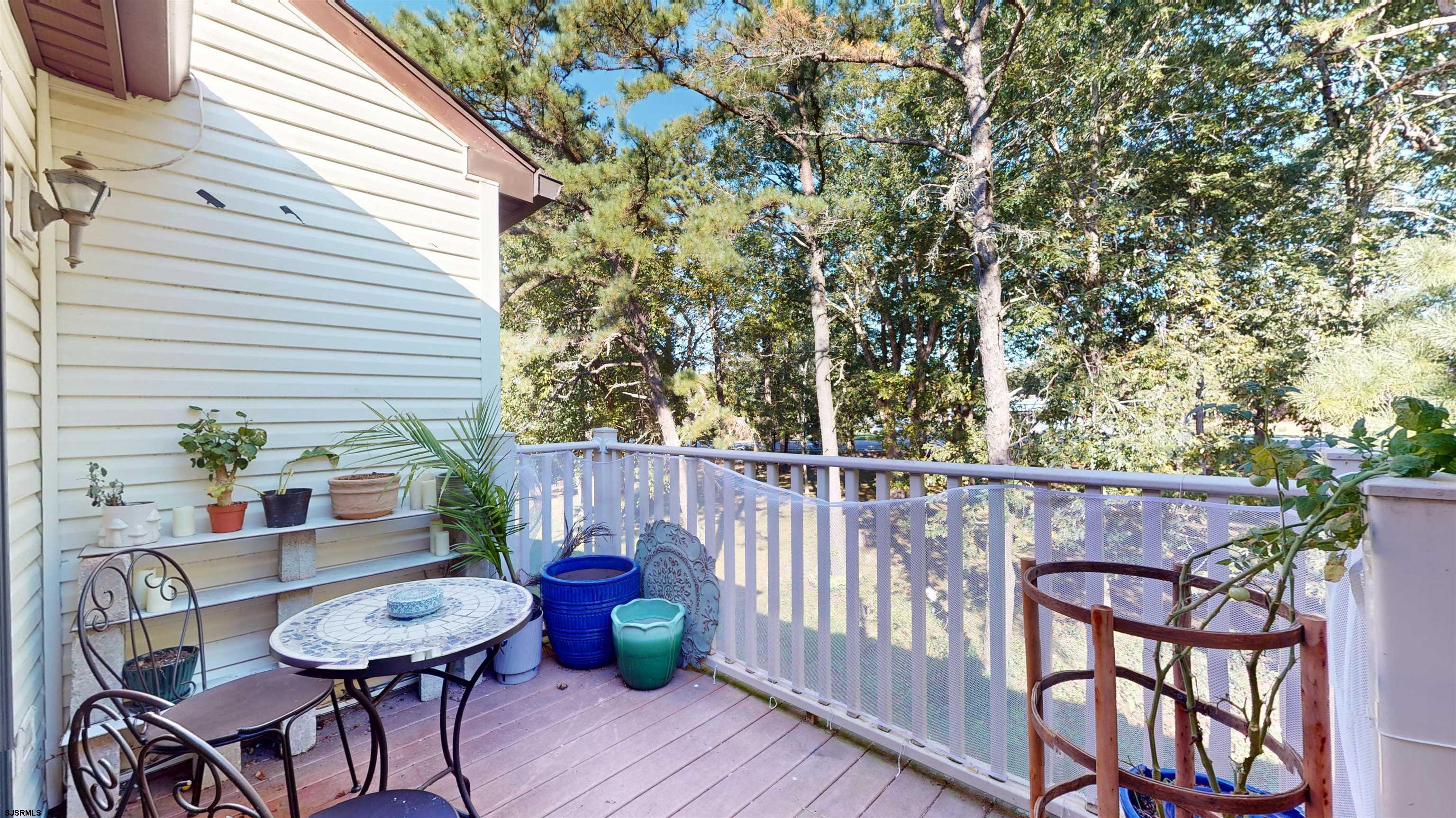 8 Country Spruce Ln