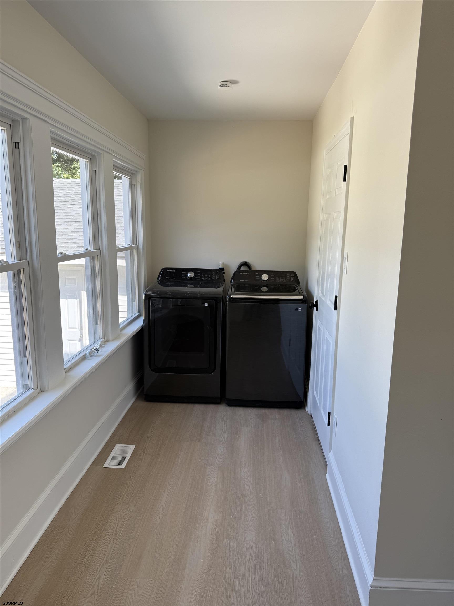 413 W Oakcrest