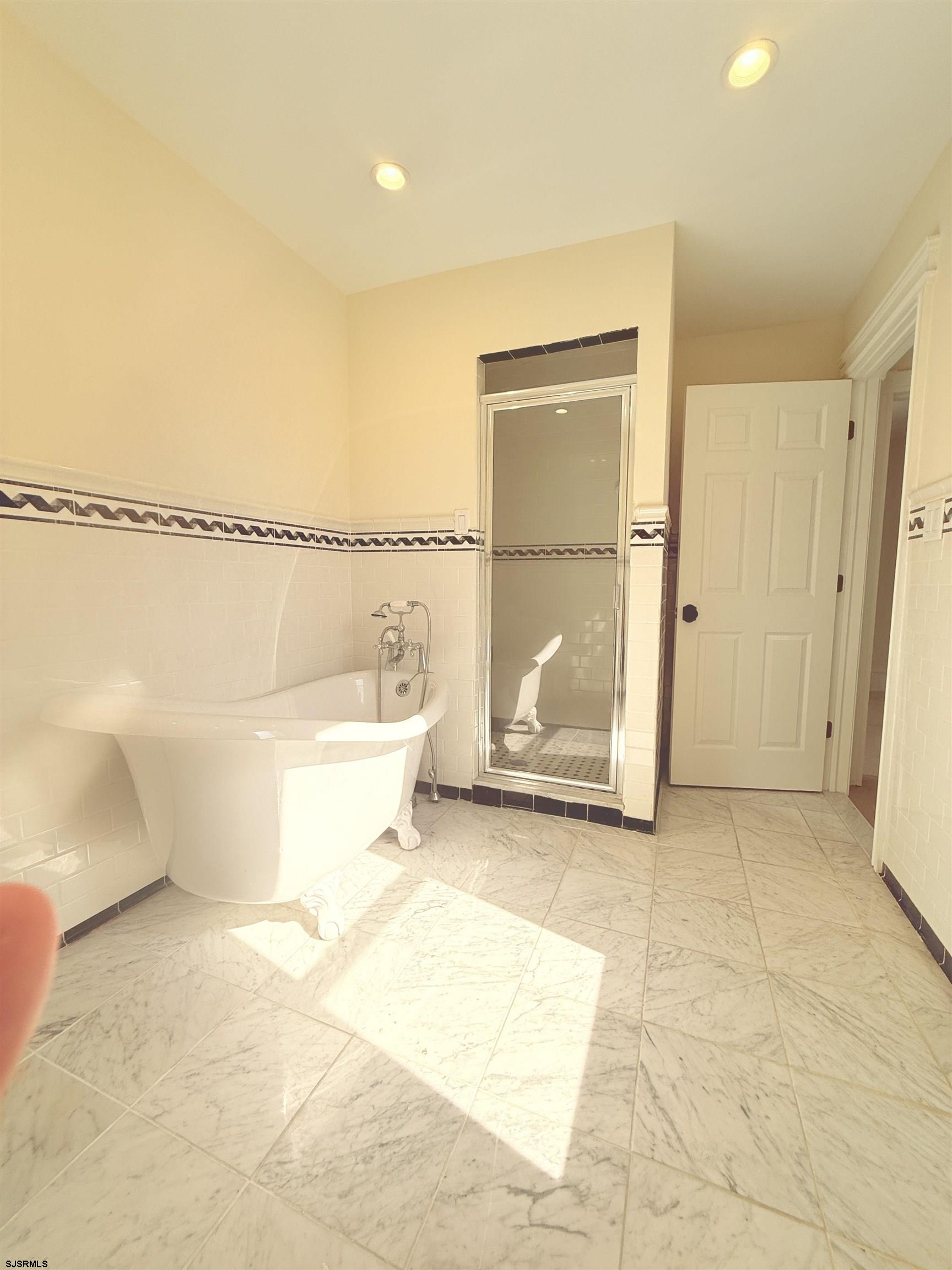 413 W Oakcrest