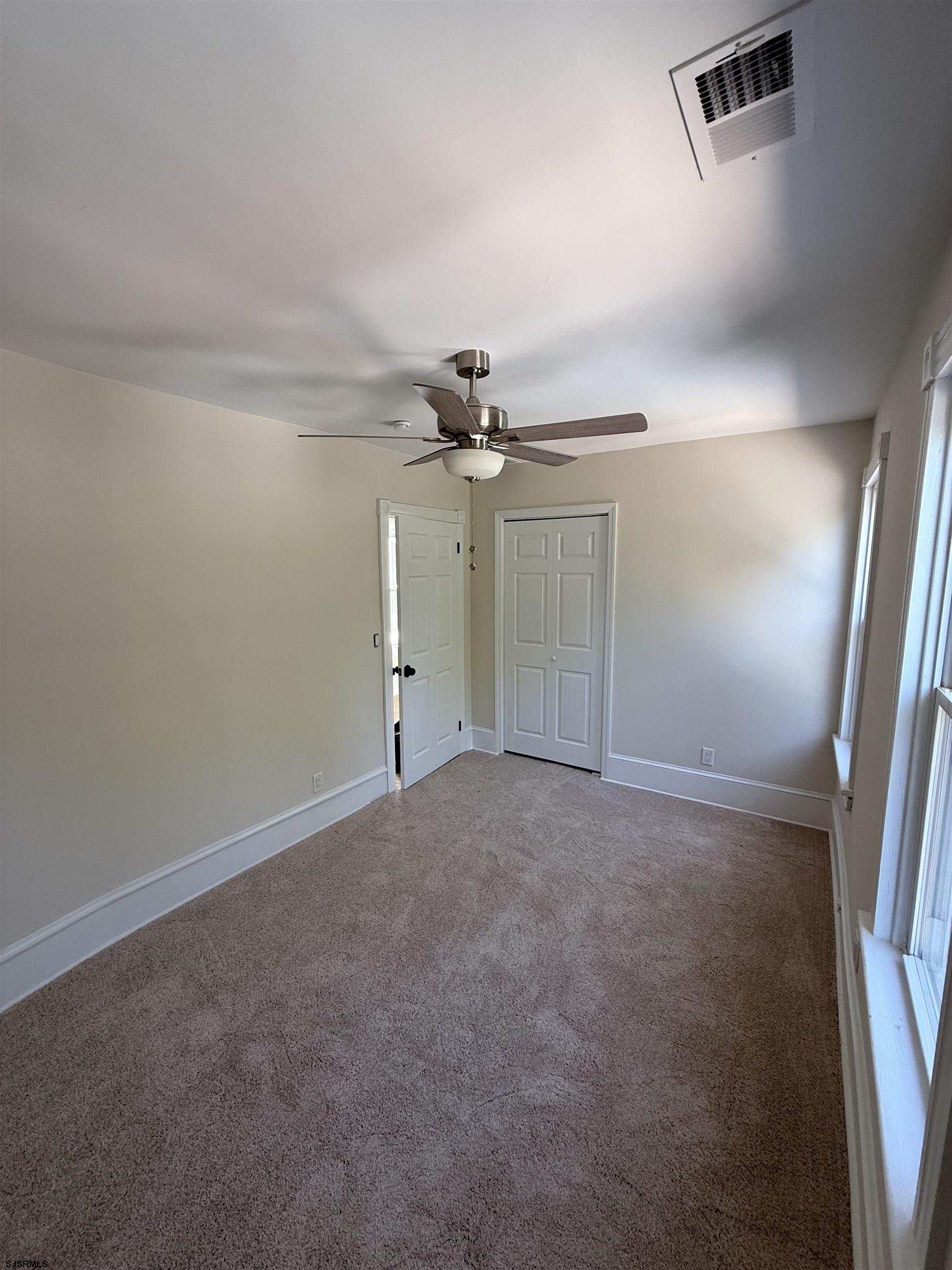 413 W Oakcrest