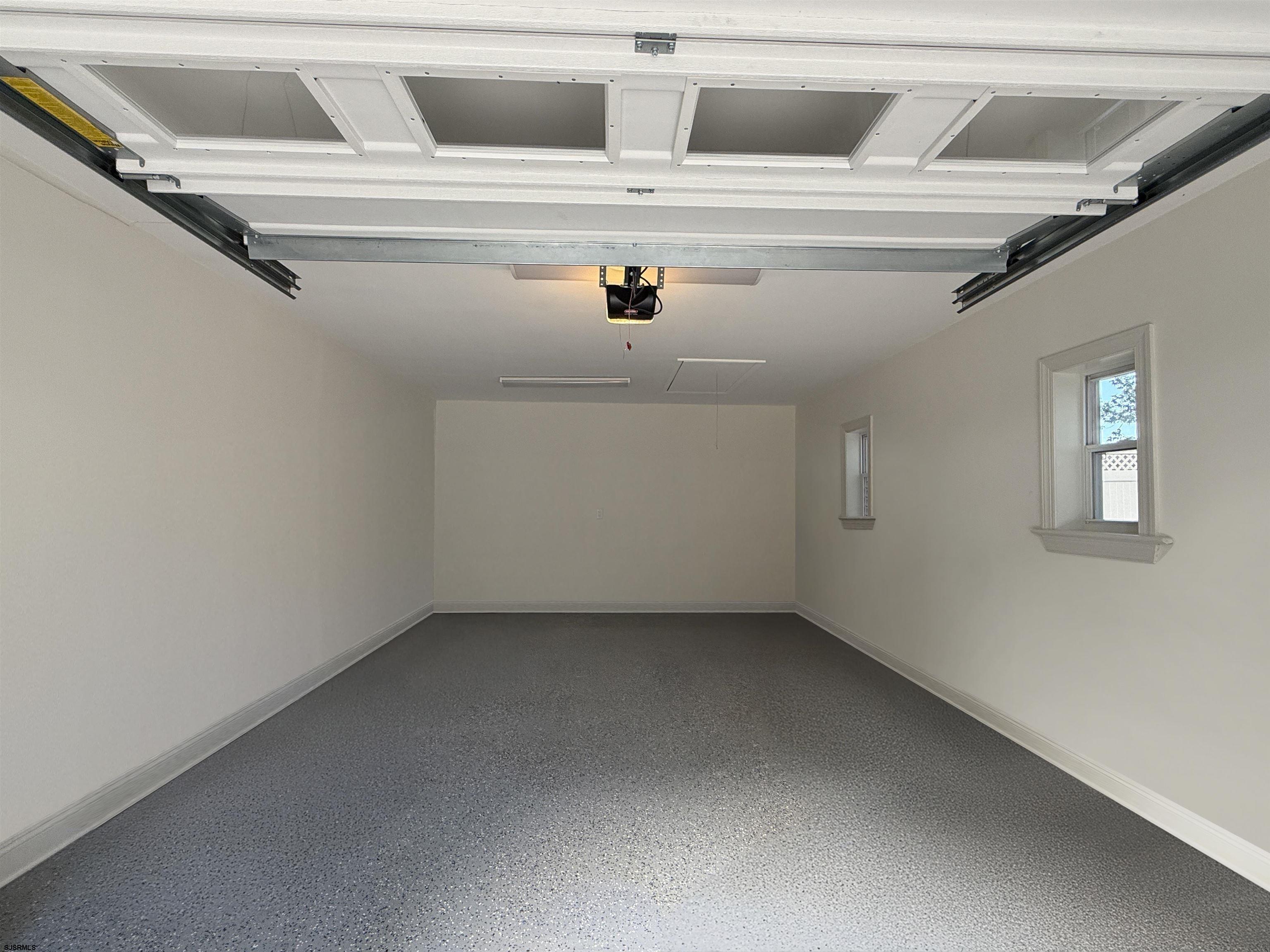 223 W Wilmont Avenue