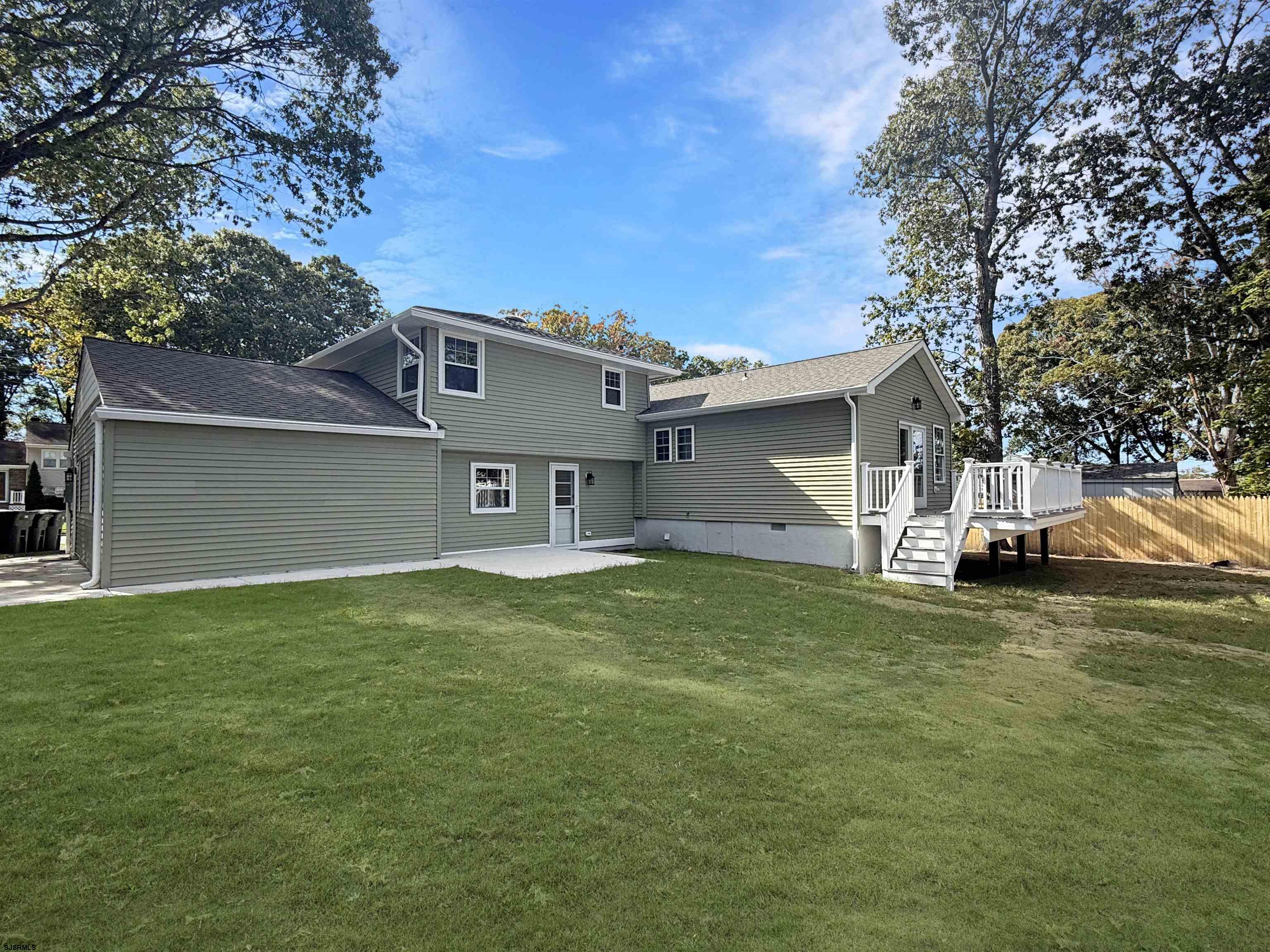 223 W Wilmont Avenue