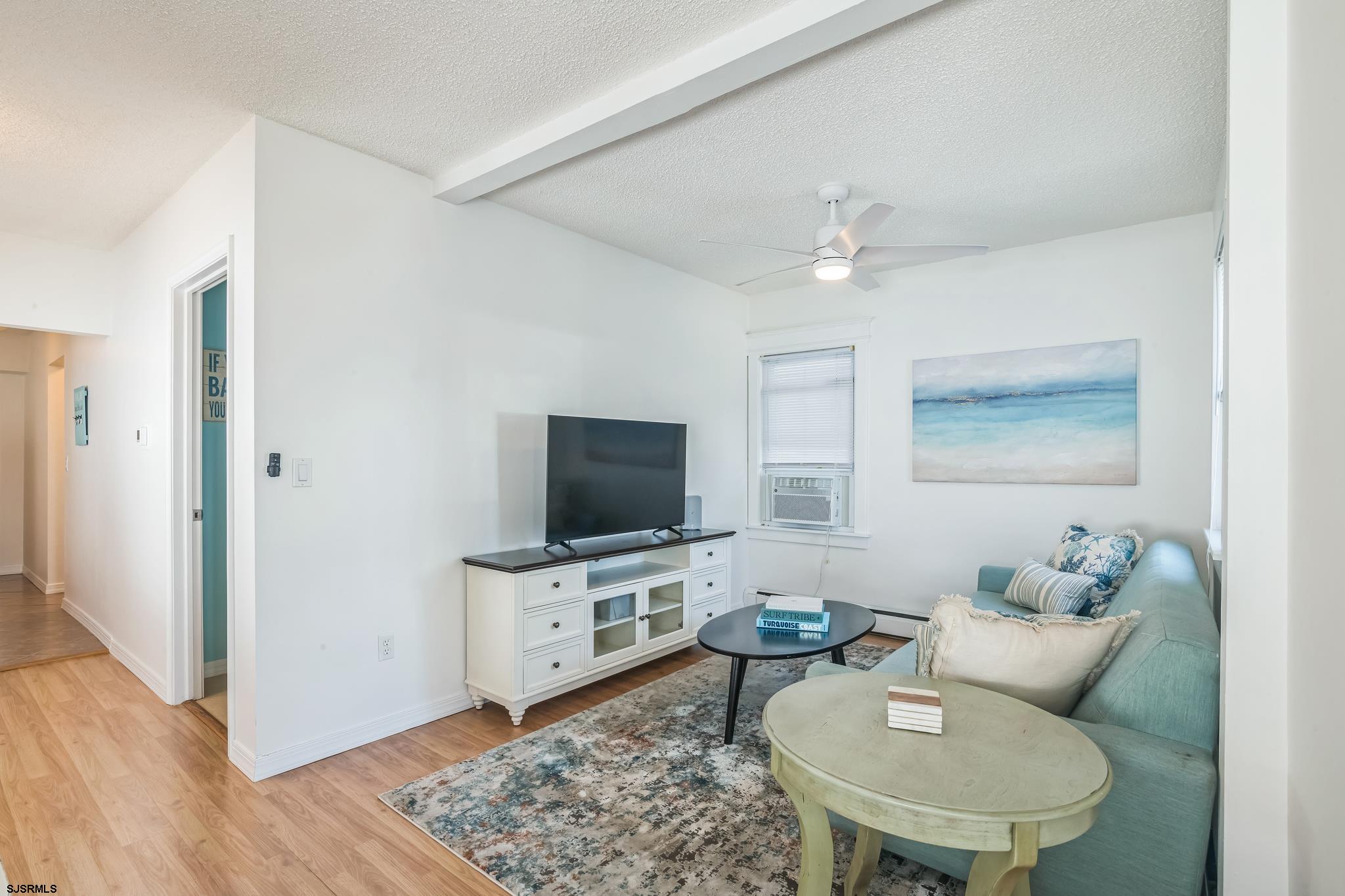 219 N Somerset Avenue - Picture 3