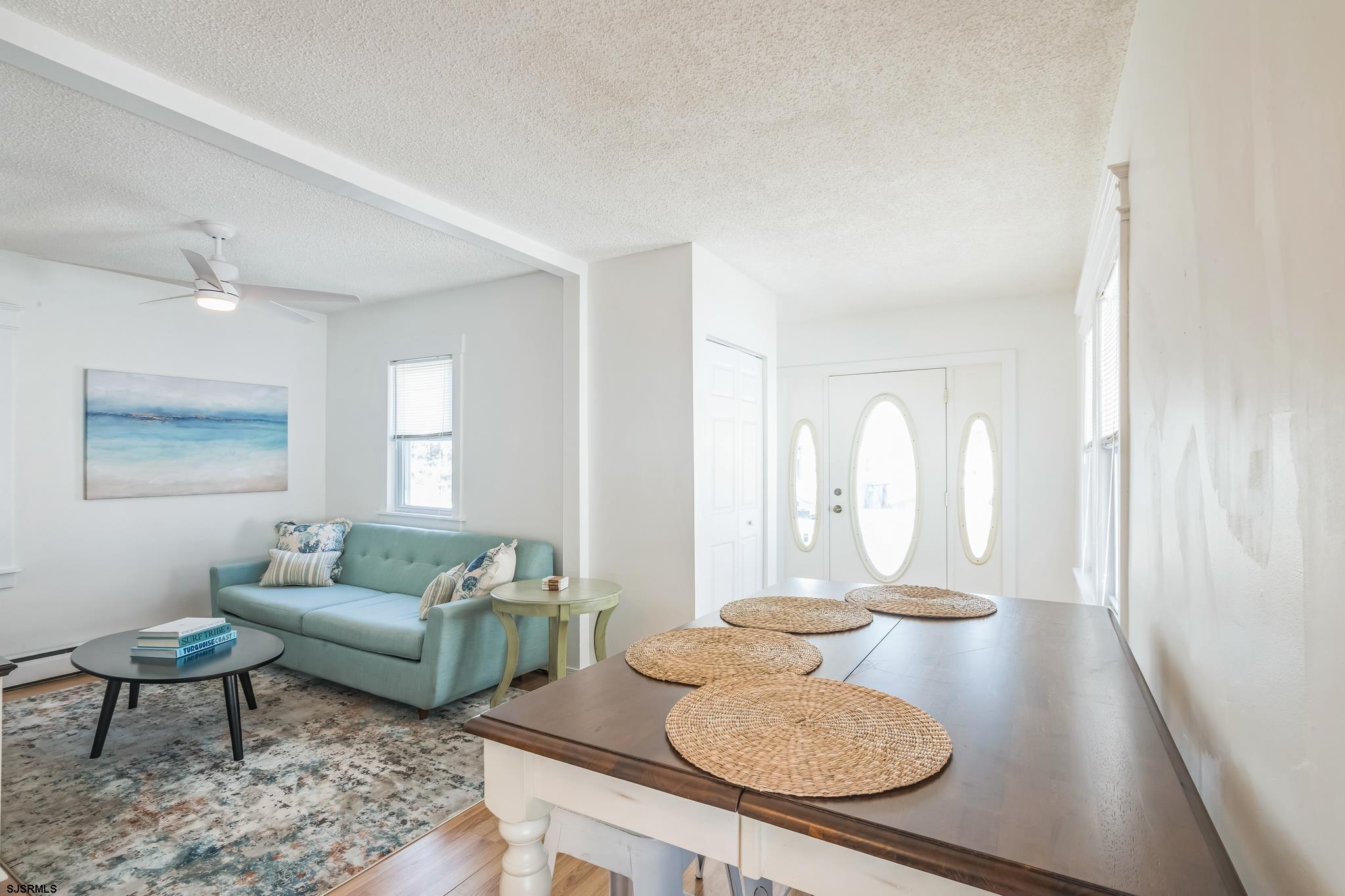 219 N Somerset Avenue - Picture 4