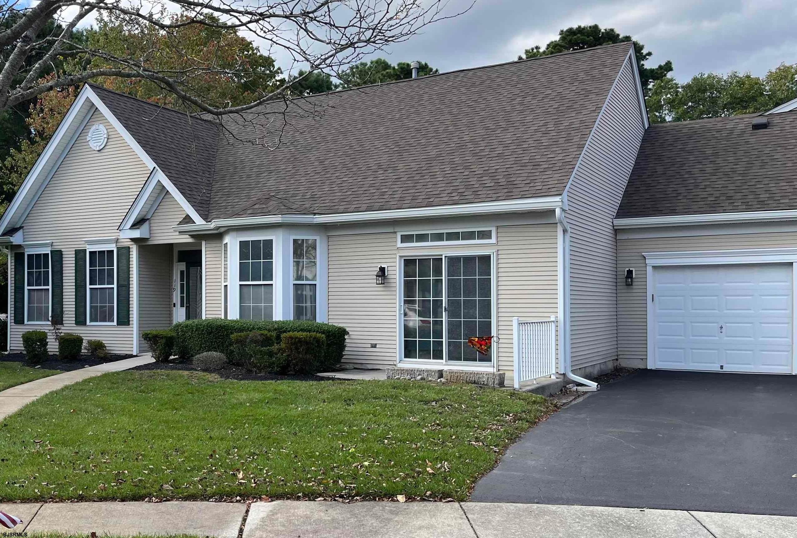 119 Dover Ct - Picture 1