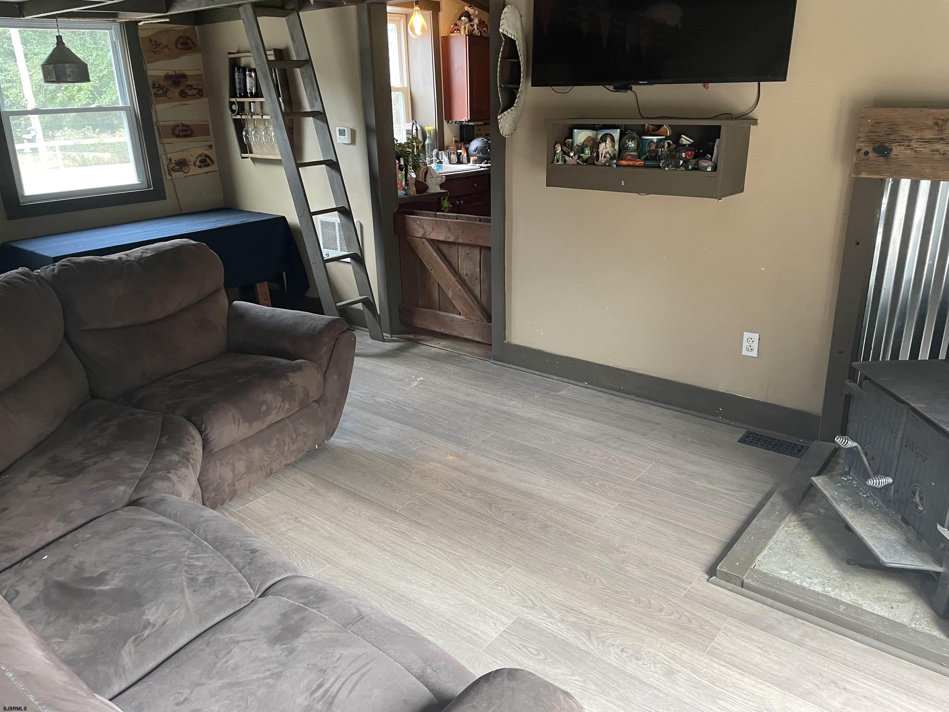 7417 3rd Avenue - Picture 3