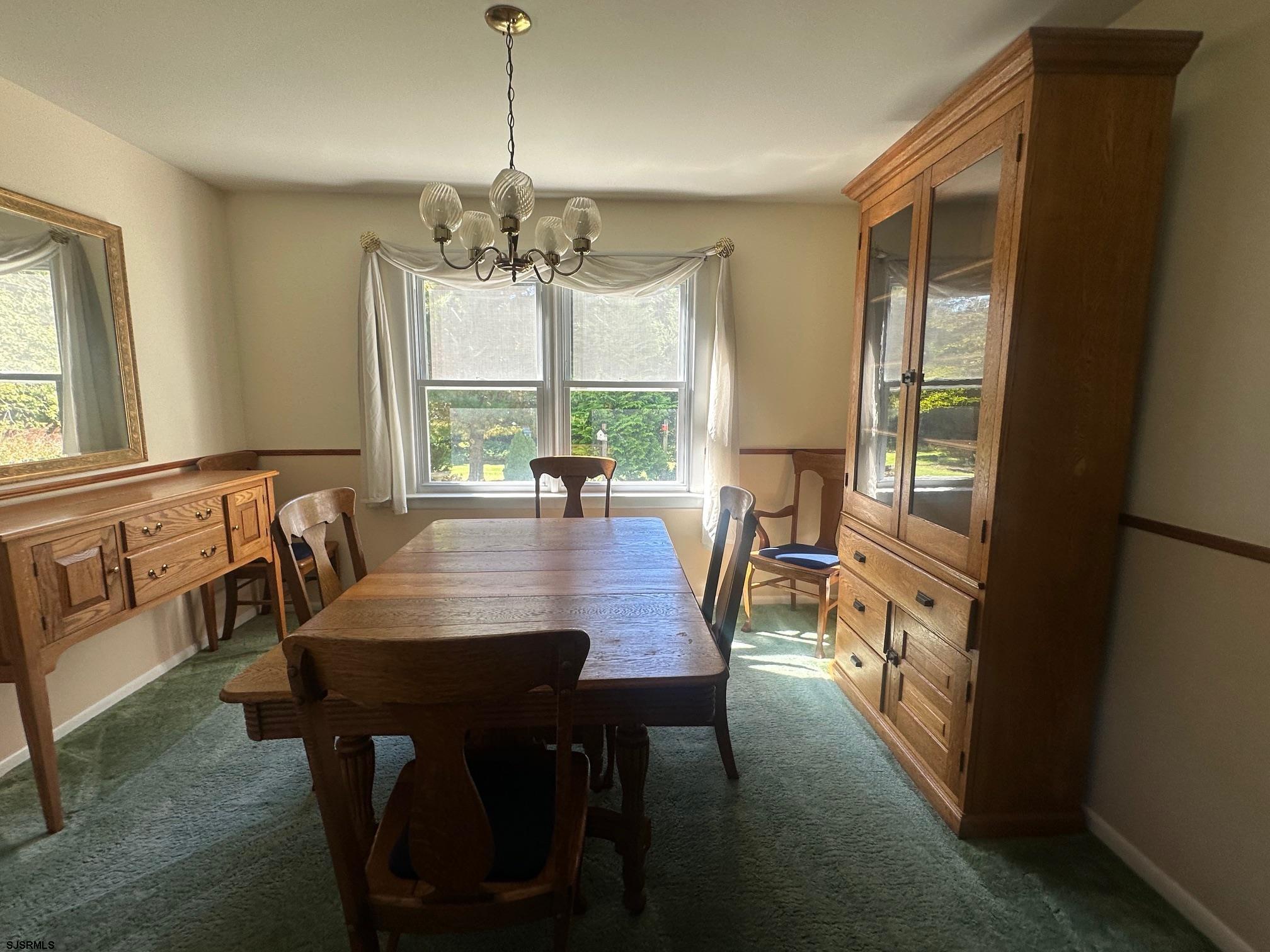 203 Rosemarie Dr