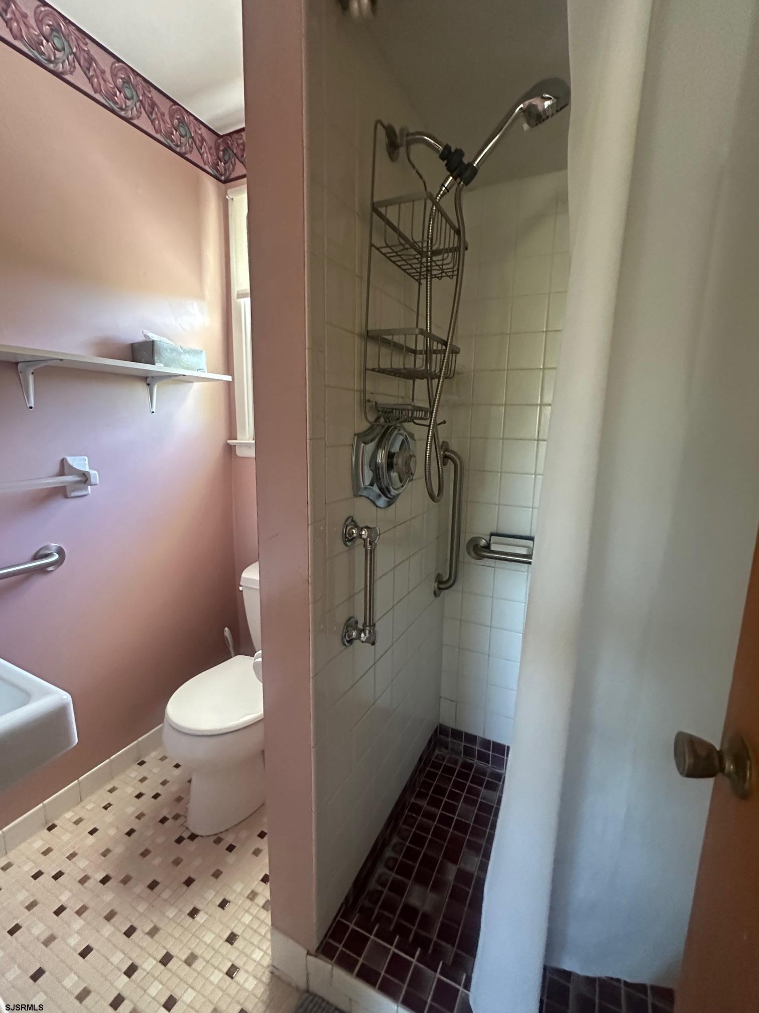 203 Rosemarie Dr