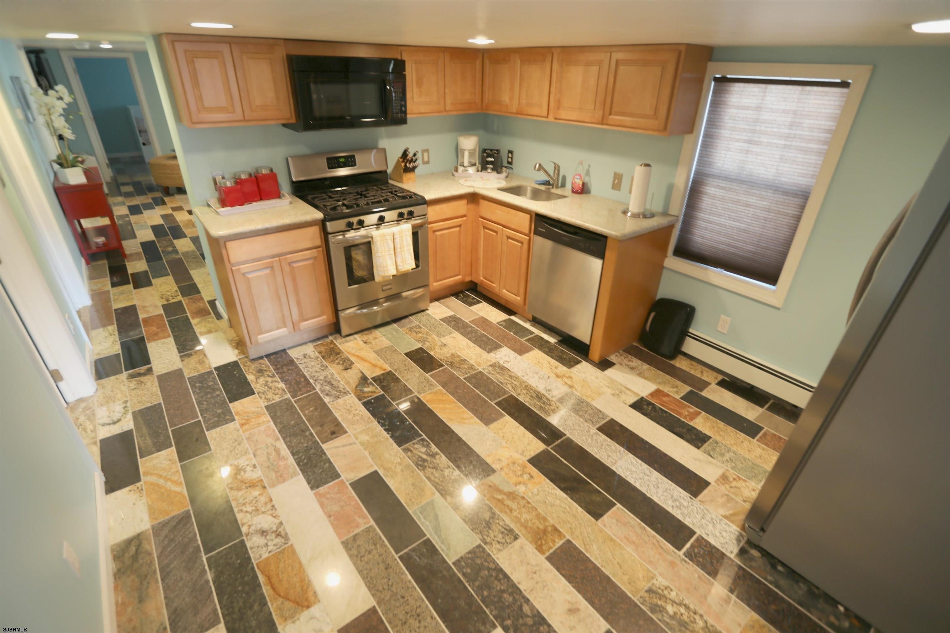 26 N Richards Avenue