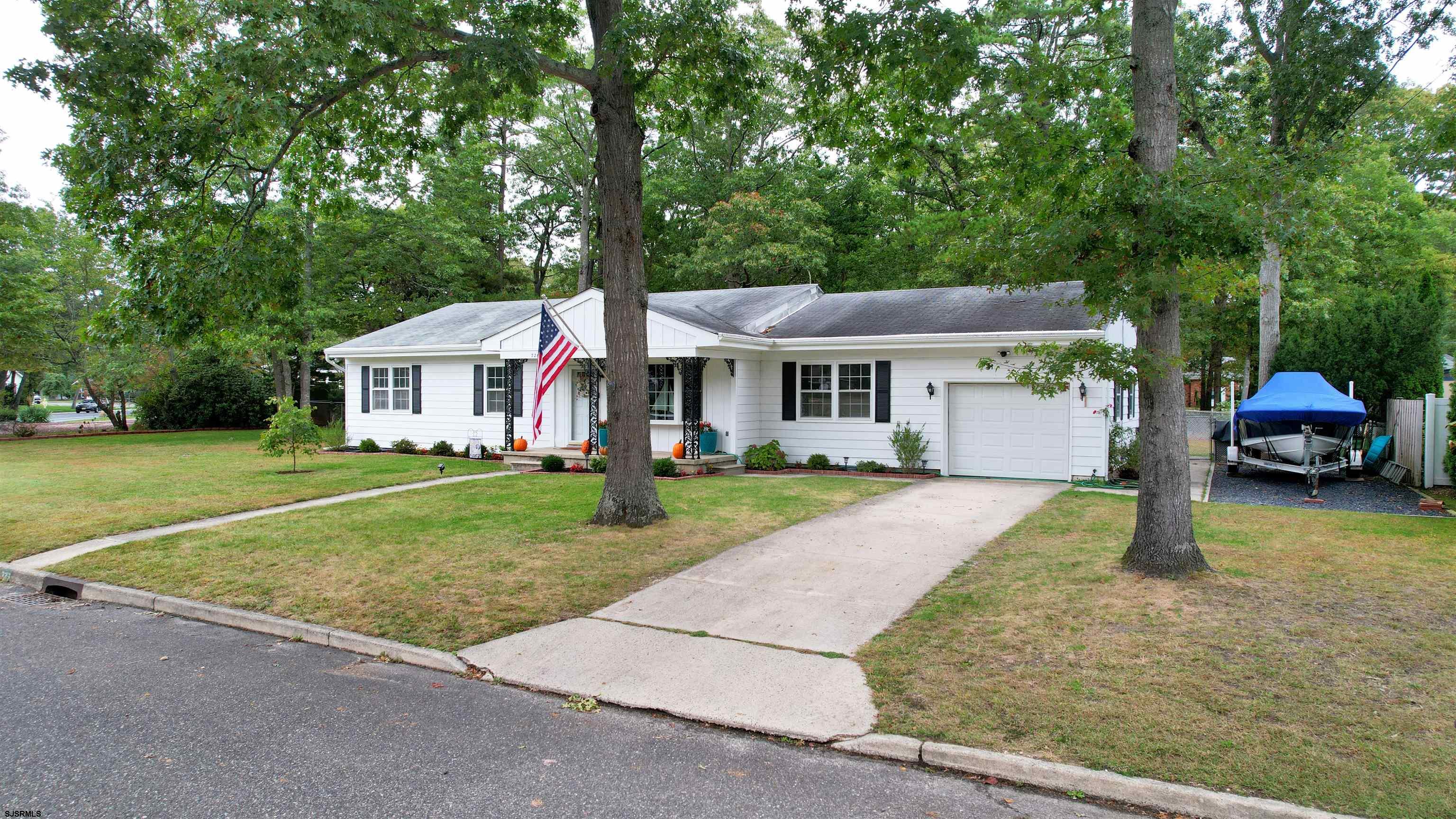 726 Blenheim Avenue - Picture 2