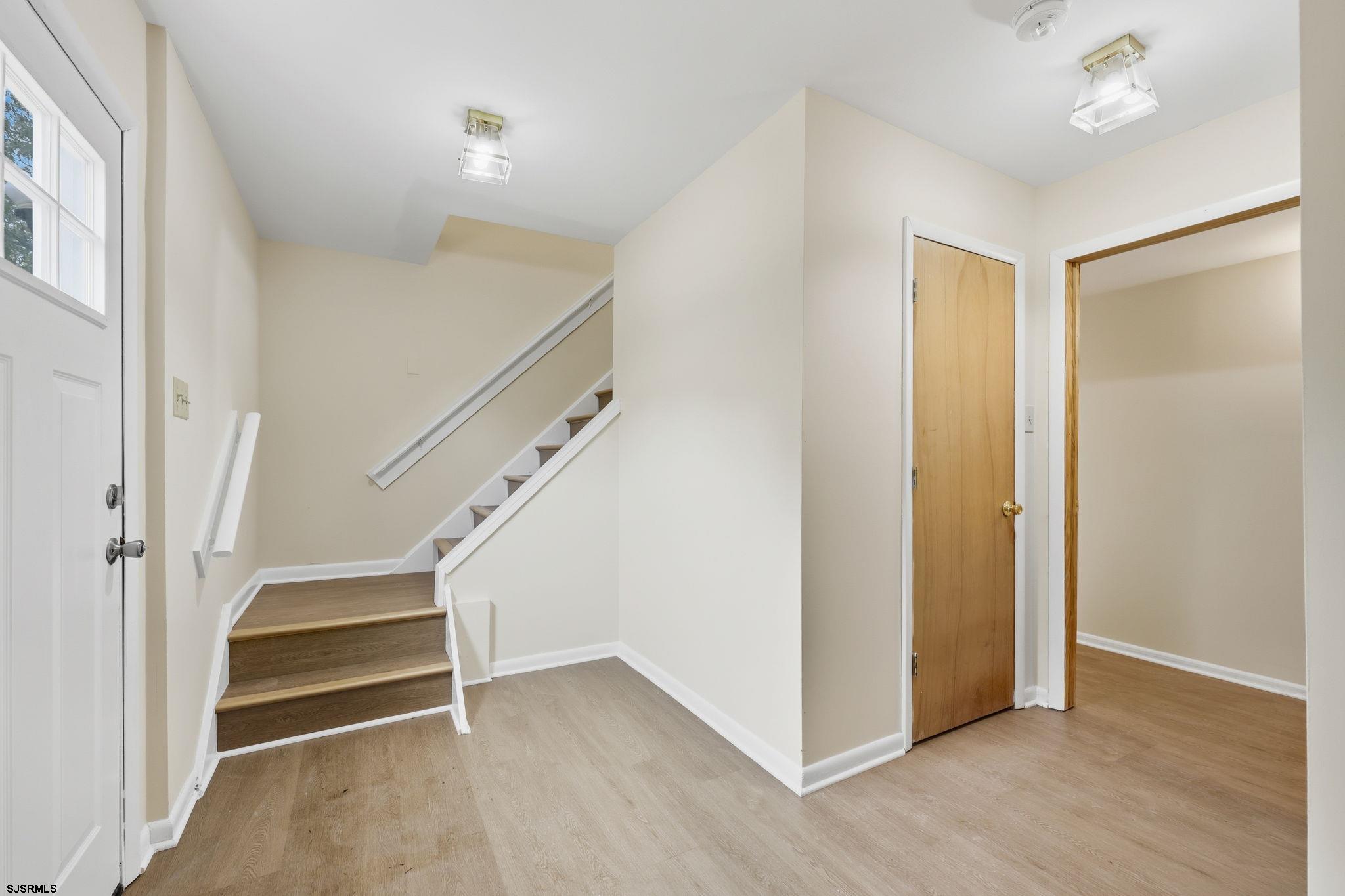 6202 Lance Avenue - Picture 4