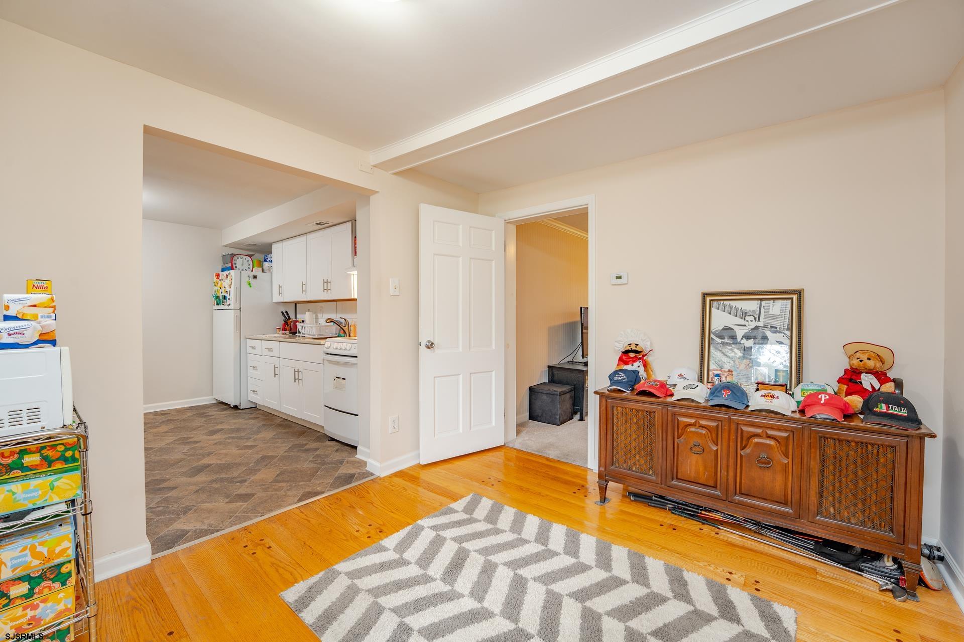 202 English Ln