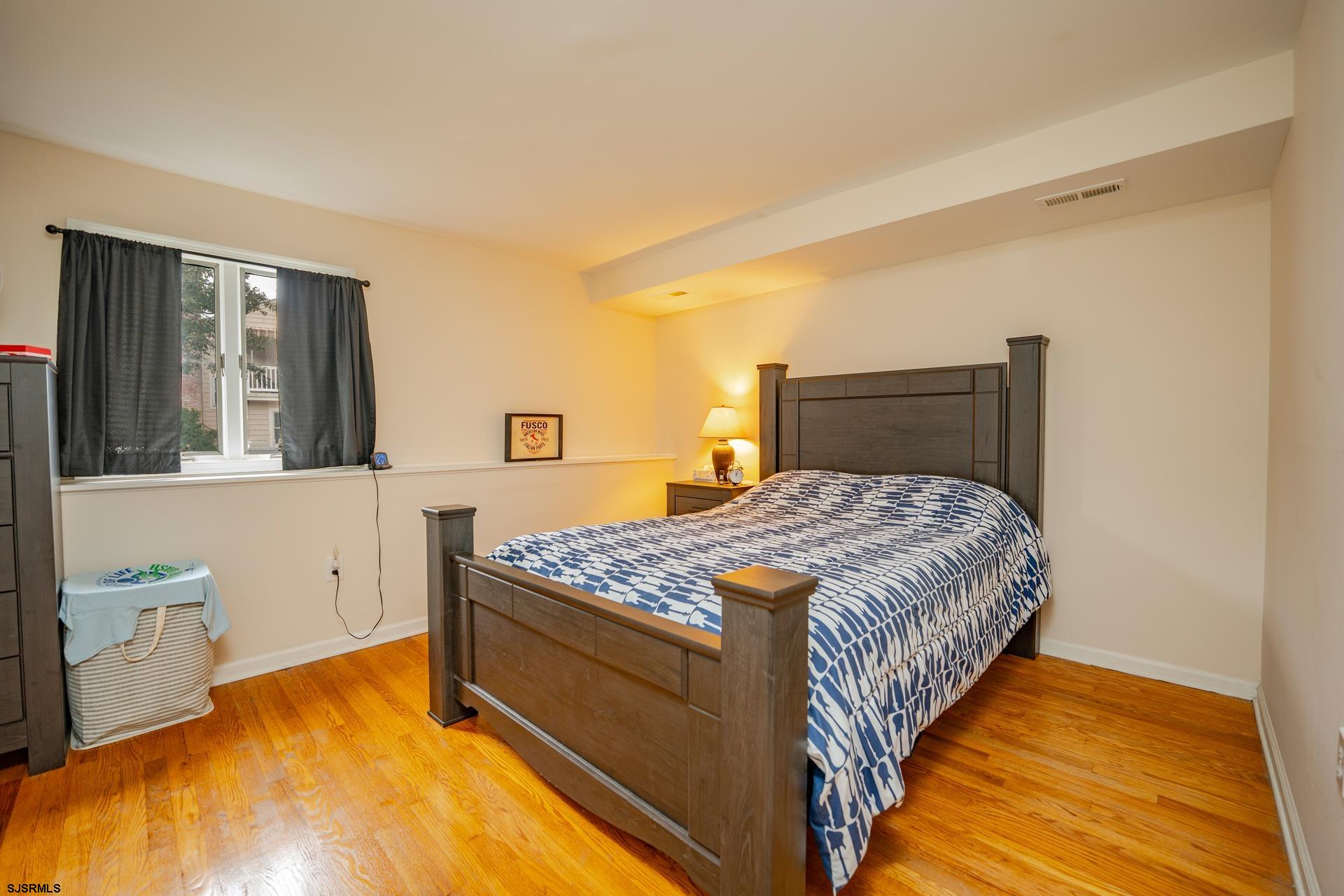 202 English Ln