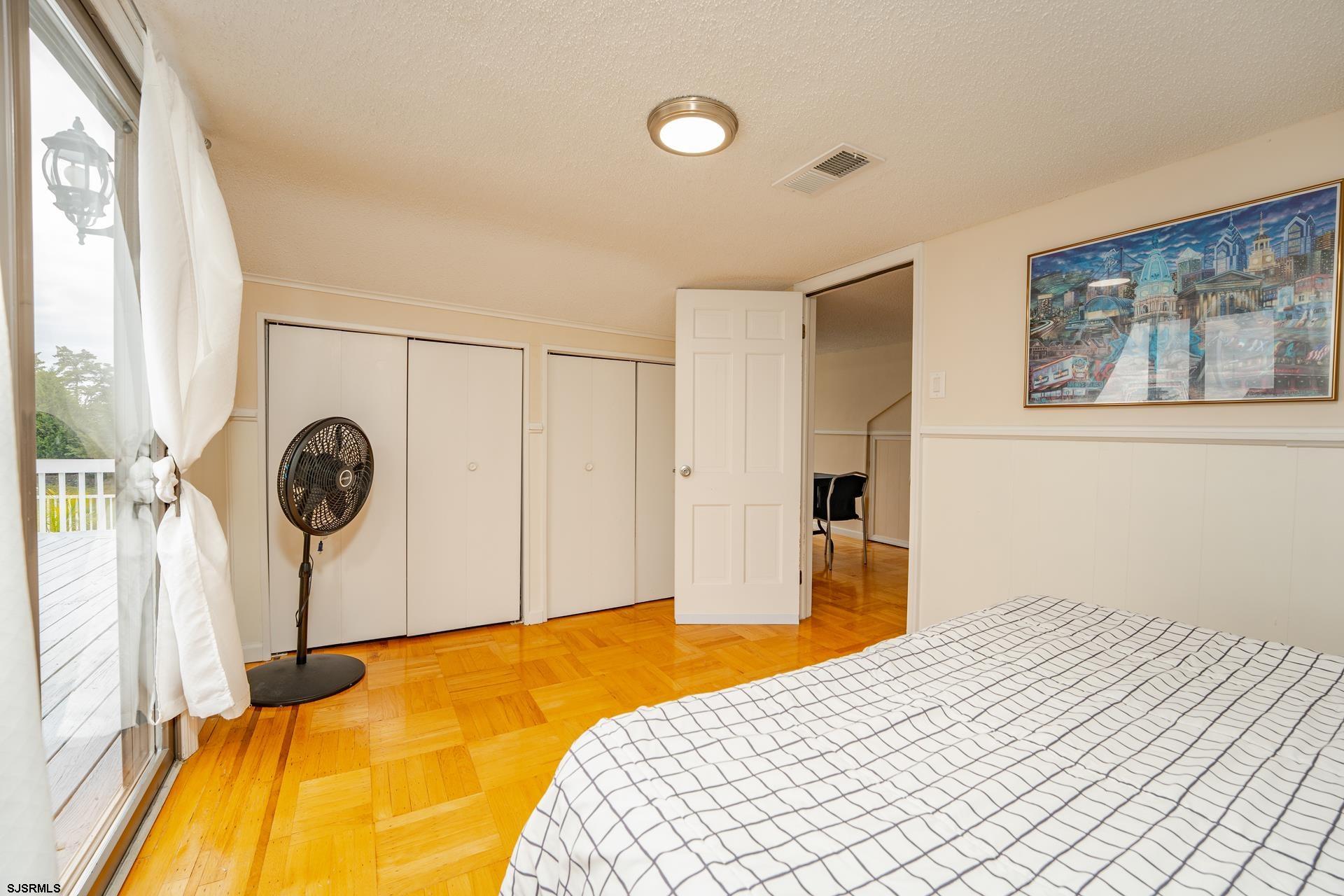 202 English Ln