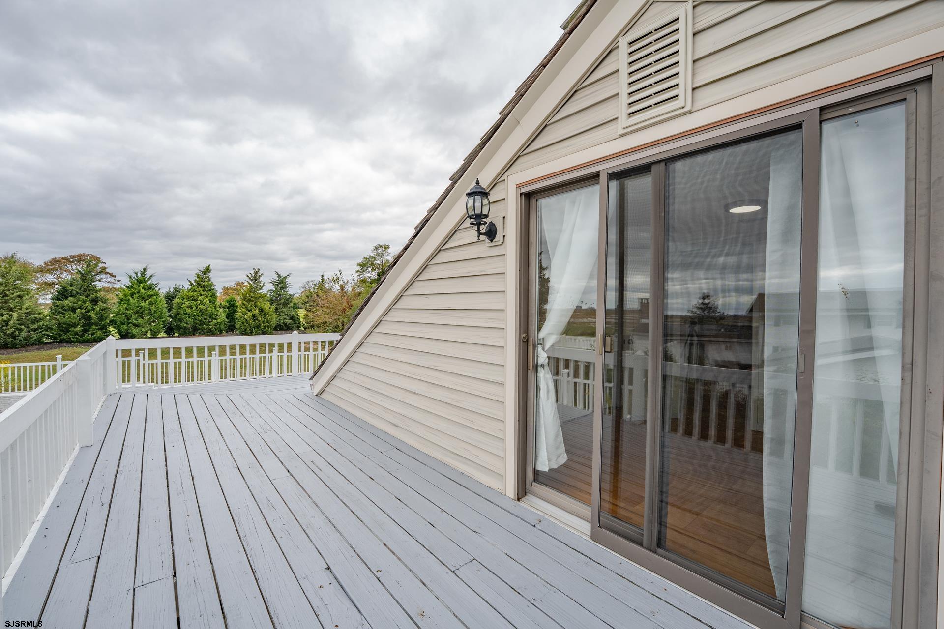 202 English Ln